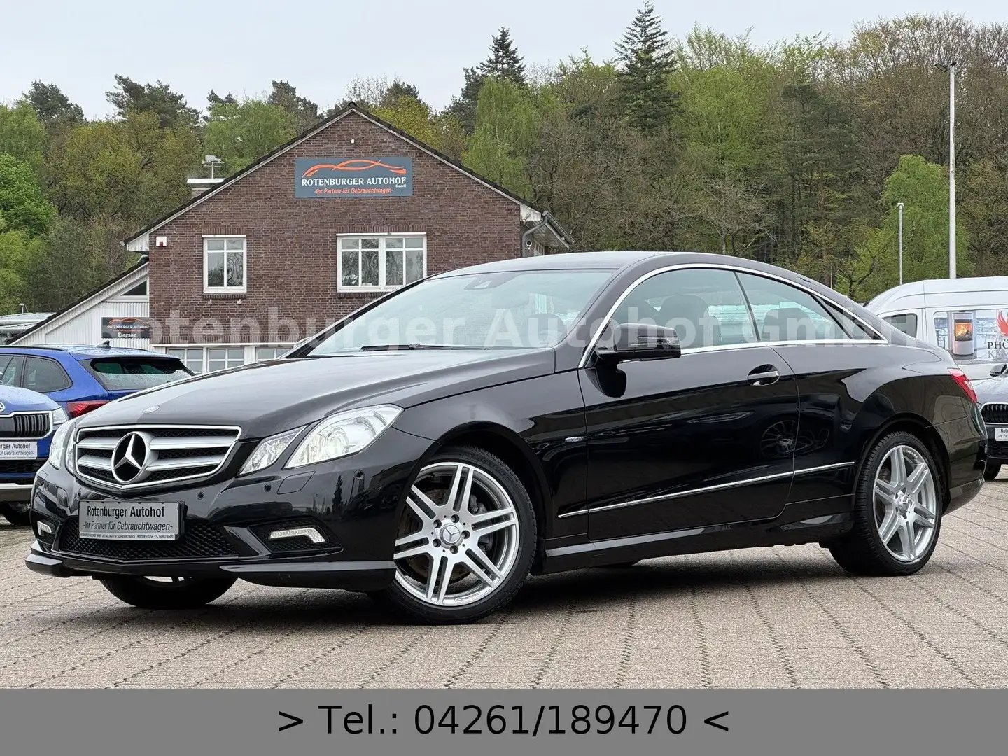 Mercedes-Benz E 350 CDI*COUPE*AMG-LINE*LEDER*BI-XENON*NAVI*PDC Schwarz - 1