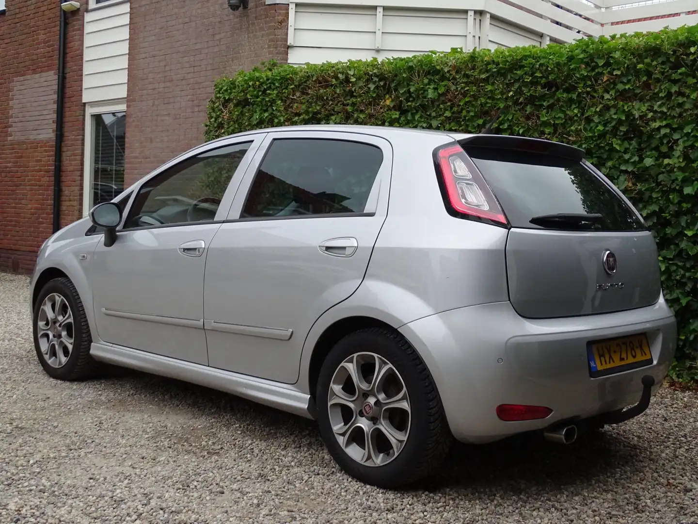 Fiat Punto Evo 1.3 M-Jet Lounge Grijs - 2