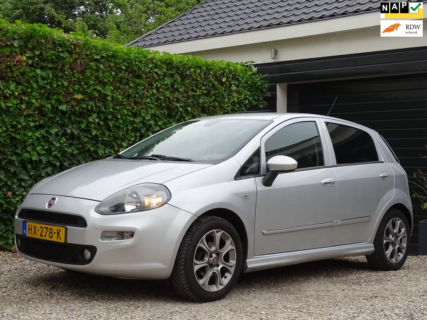 Fiat Punto Evo 1.3 M-Jet Lounge Grijs - 1