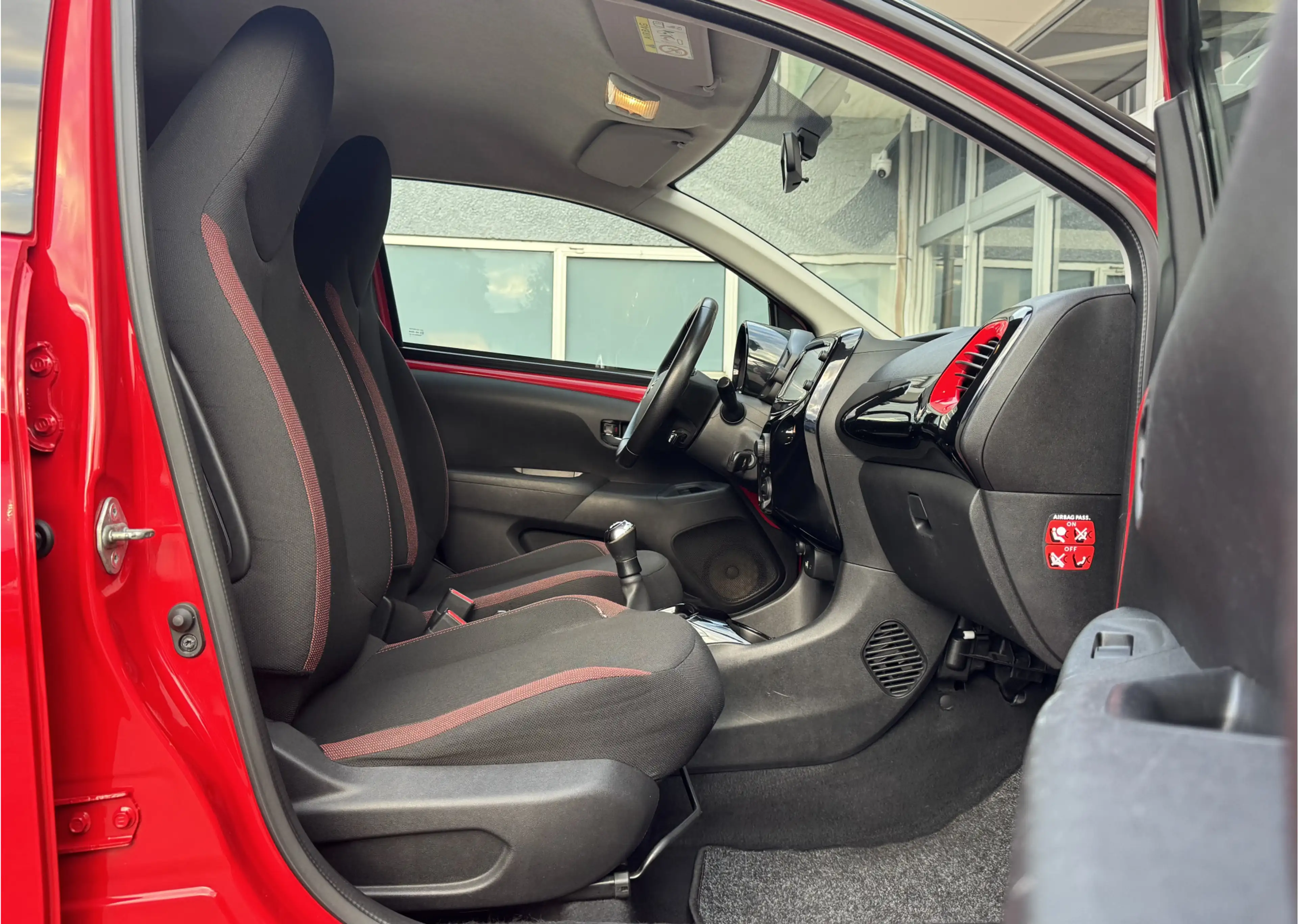 Toyota Aygo 1.0 VVT-I X-CITE | NL-AUTO! | DEALER OH | AIRCO! — photo 27