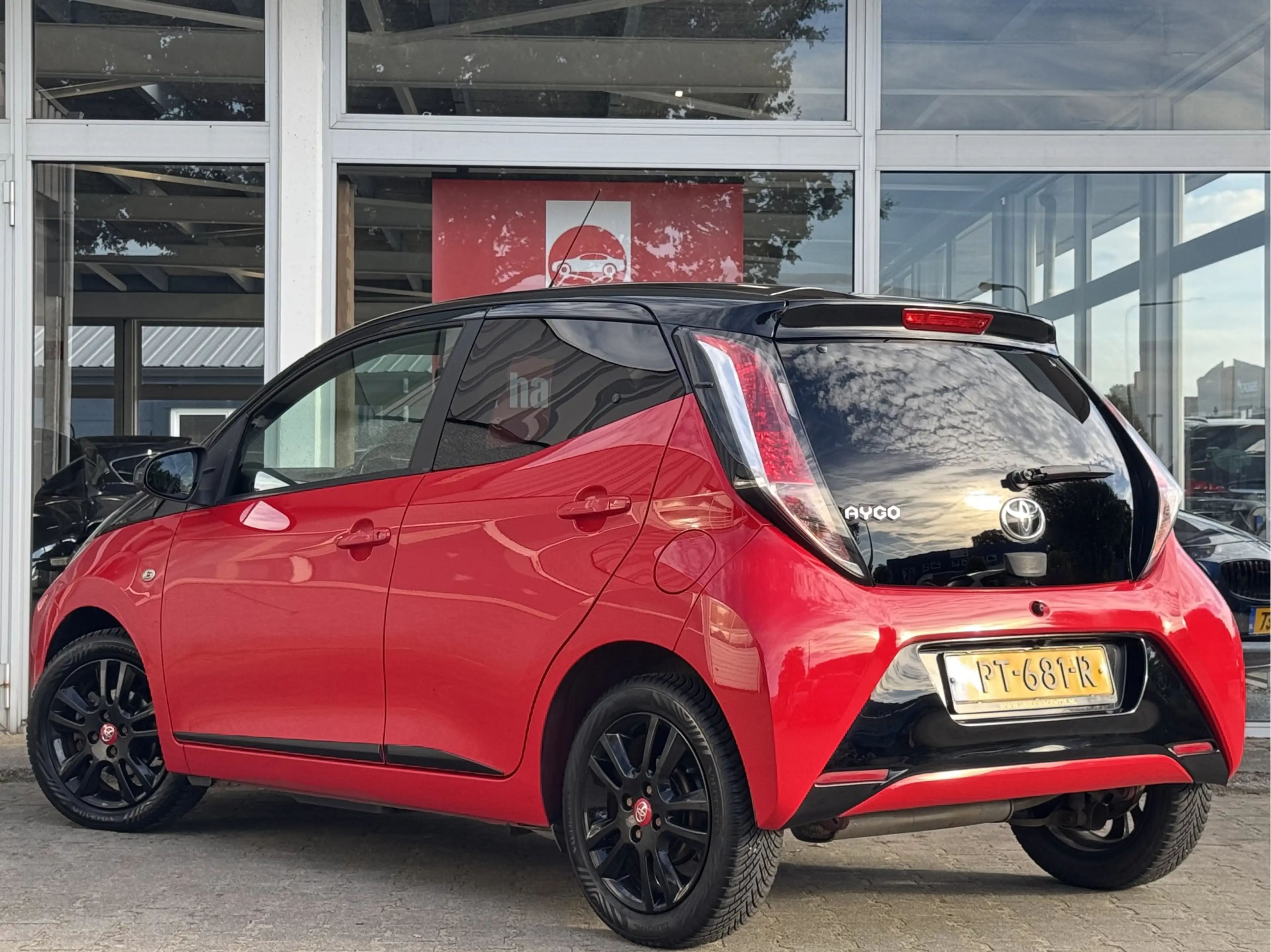 Toyota Aygo 1.0 VVT-I X-CITE | NL-AUTO! | DEALER OH | AIRCO! — photo 8