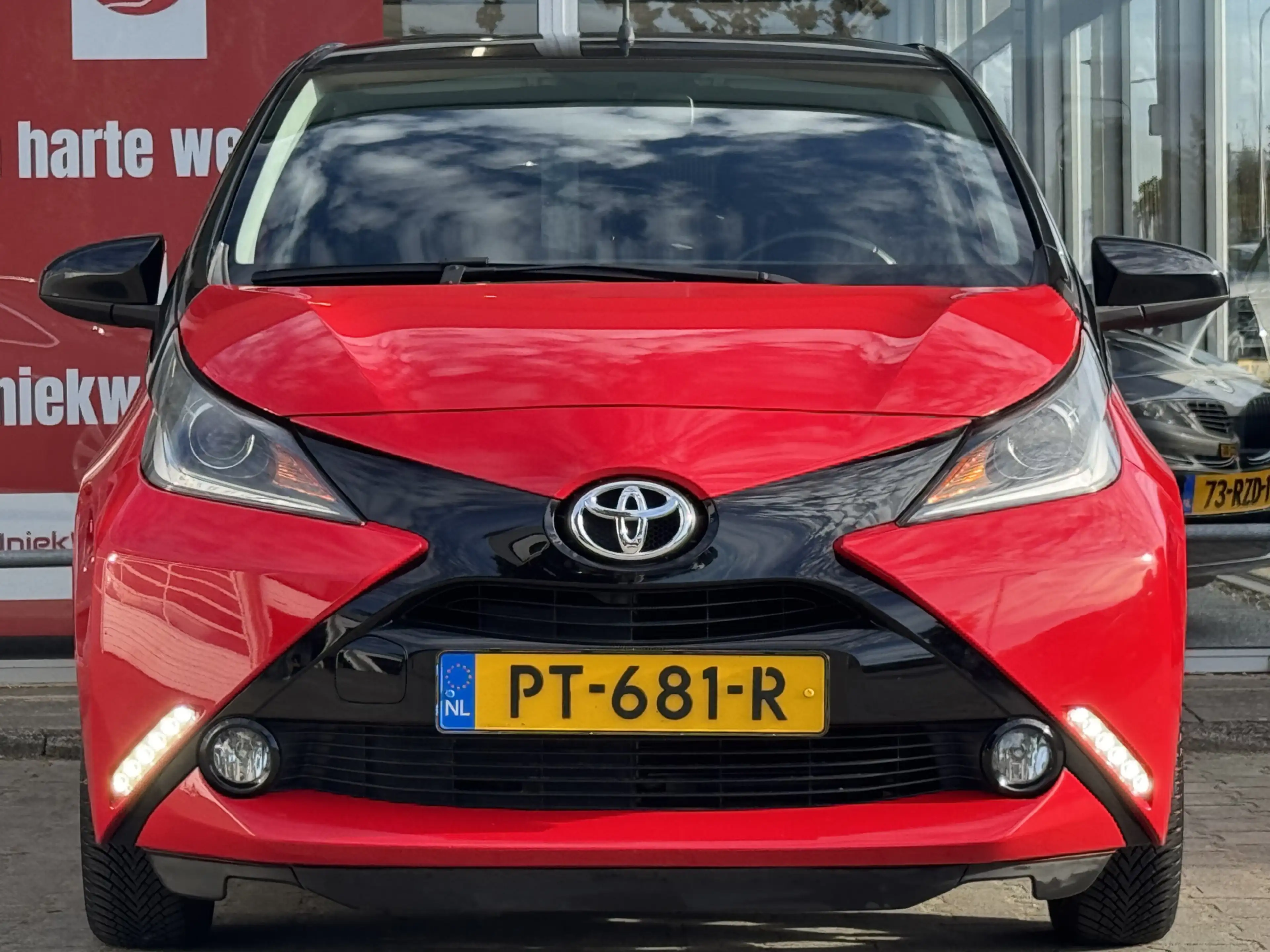 Toyota Aygo 1.0 VVT-I X-CITE | NL-AUTO! | DEALER OH | AIRCO! — photo 2