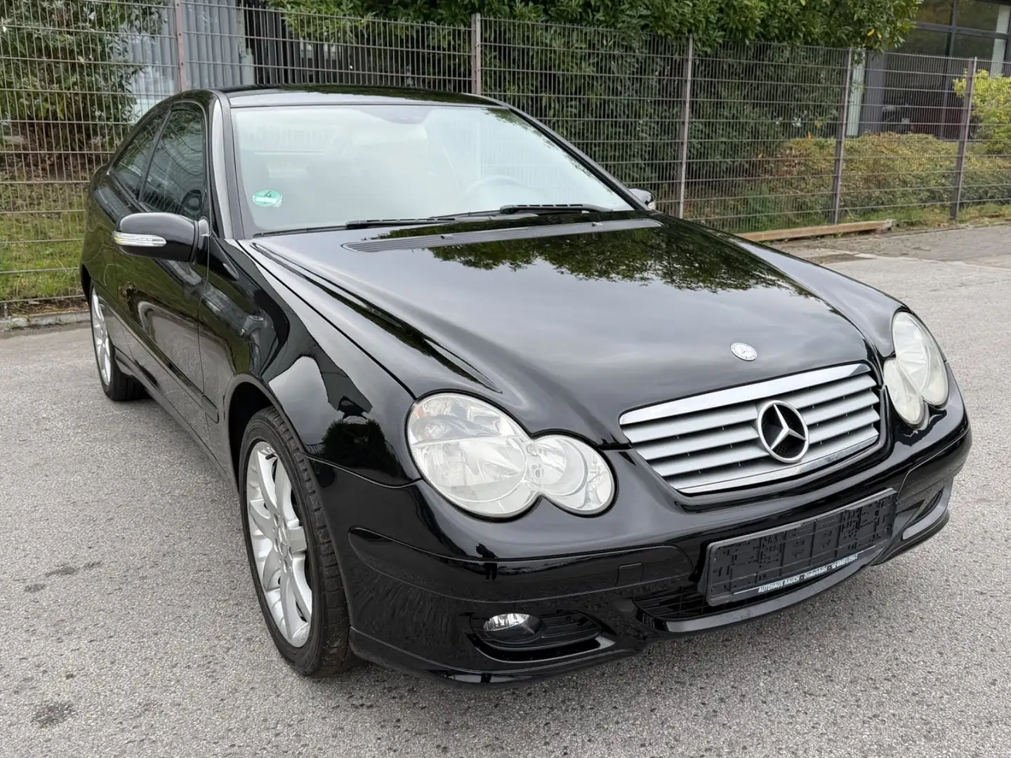 Mercedes-Benz C 160 C -Klasse Sportcoupe Nur 64.000Km Rostfrei Czarny - 2