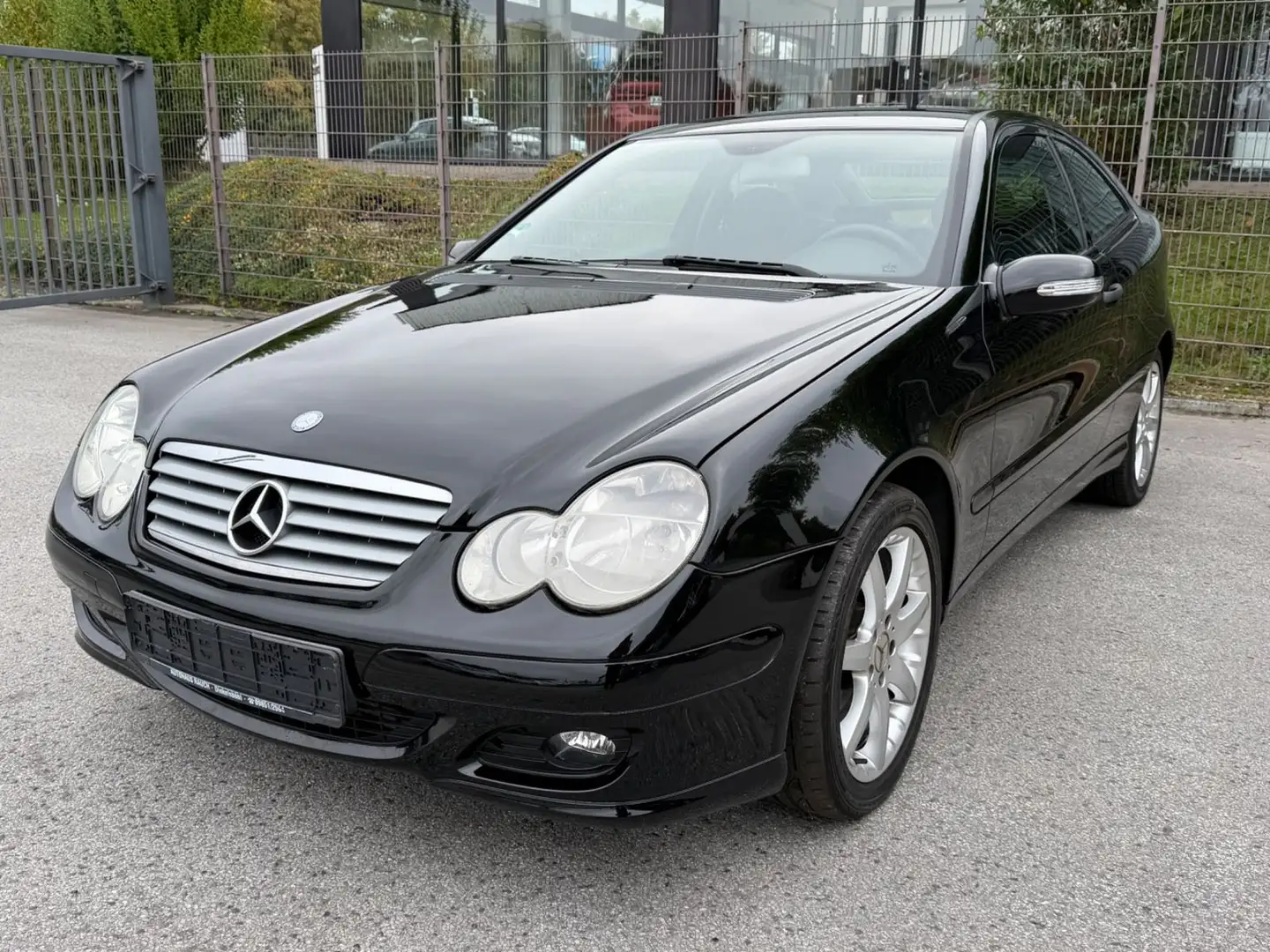 Mercedes-Benz C 160 C -Klasse Sportcoupe Nur 64.000Km Rostfrei Czarny - 1