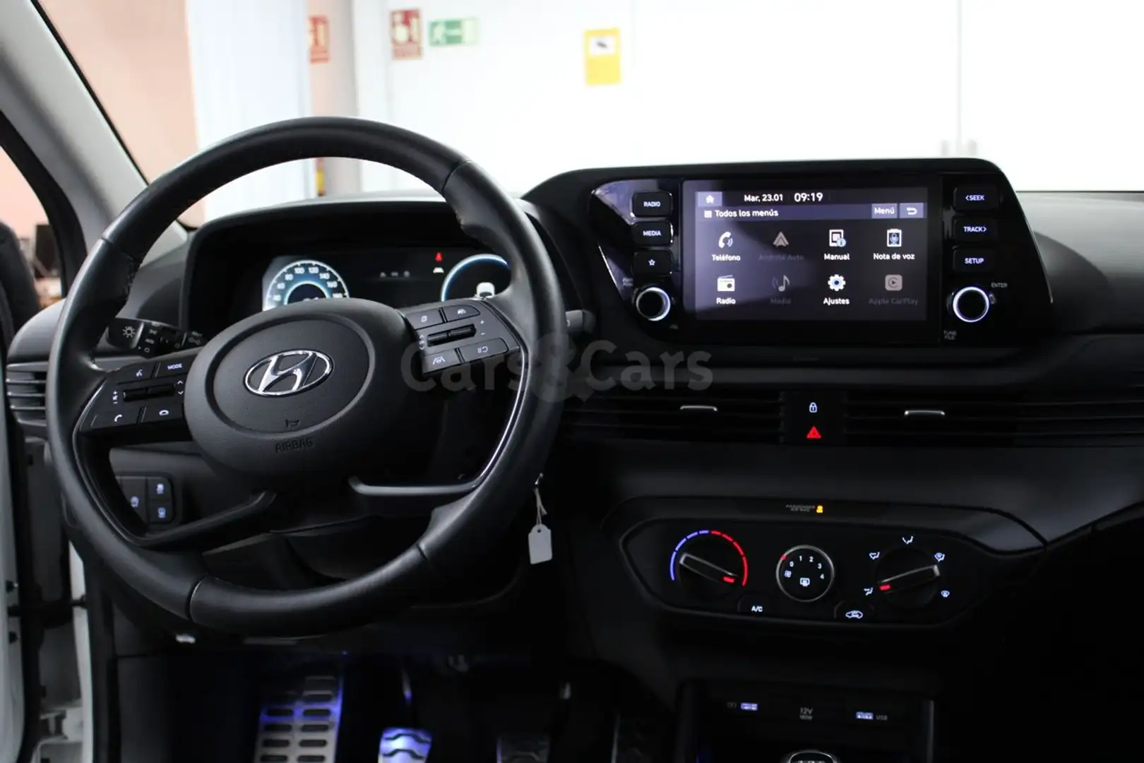 Hyundai BAYON 1.2 MPI Maxx 84CV Blanc - 2