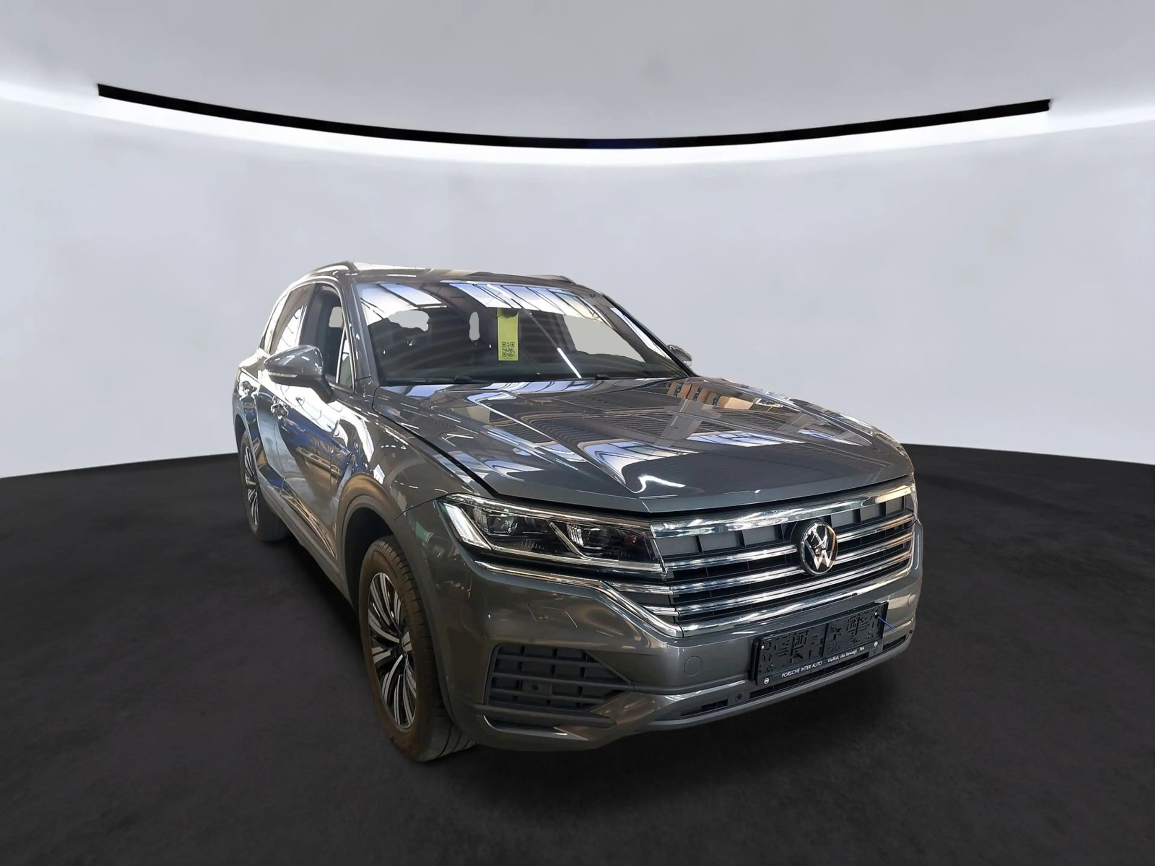Volkswagen Touareg 3.0 TDI DSG AHK LED Navi RFK SHZ — photo 2