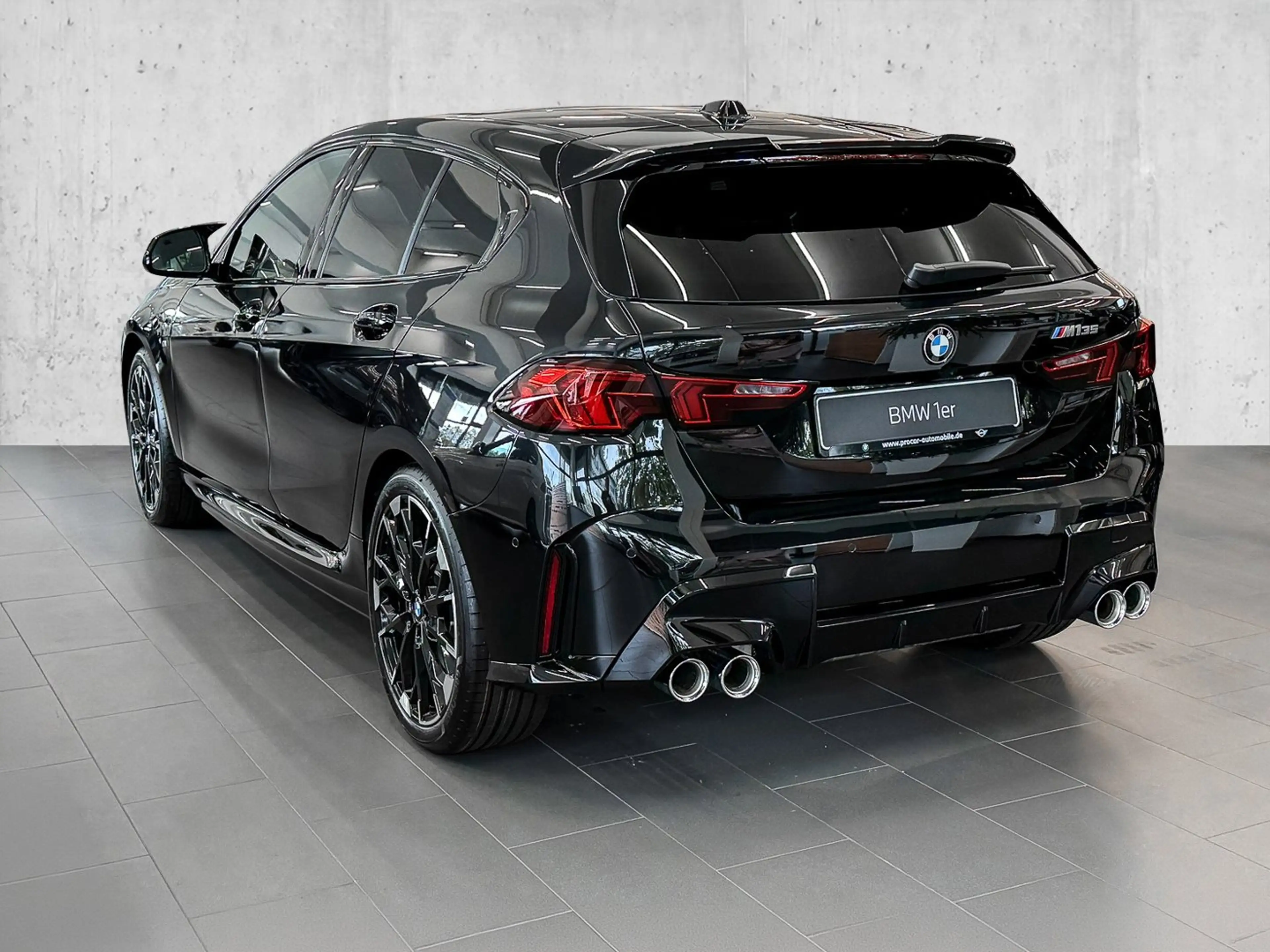 BMW 135 M135 xDrive MSport + DAprof. + Pano + 19" — photo 2