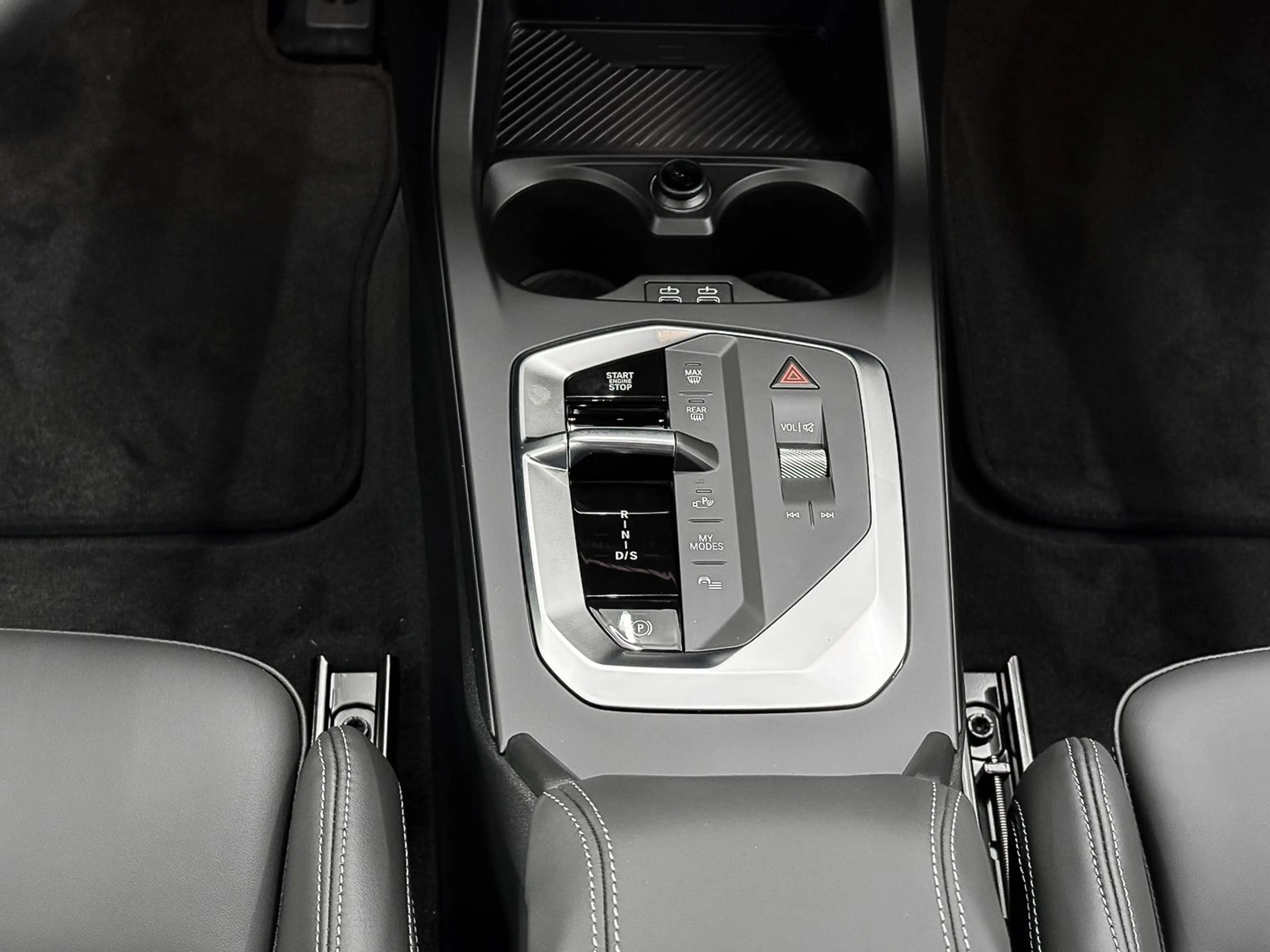 BMW 135 M135 xDrive MSport + DAprof. + Pano + 19" — photo 11