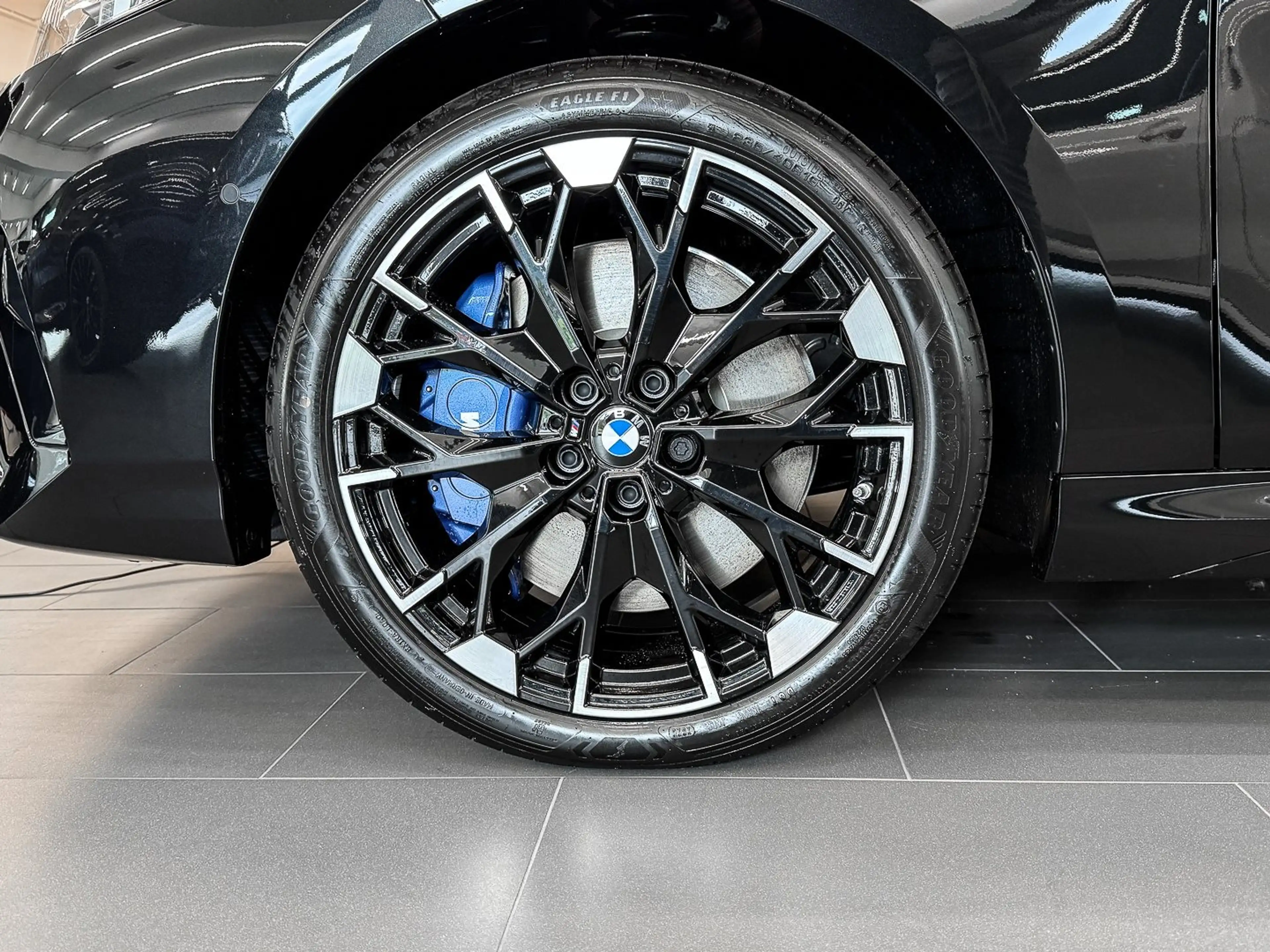 BMW 135 M135 xDrive MSport + DAprof. + Pano + 19" — photo 4