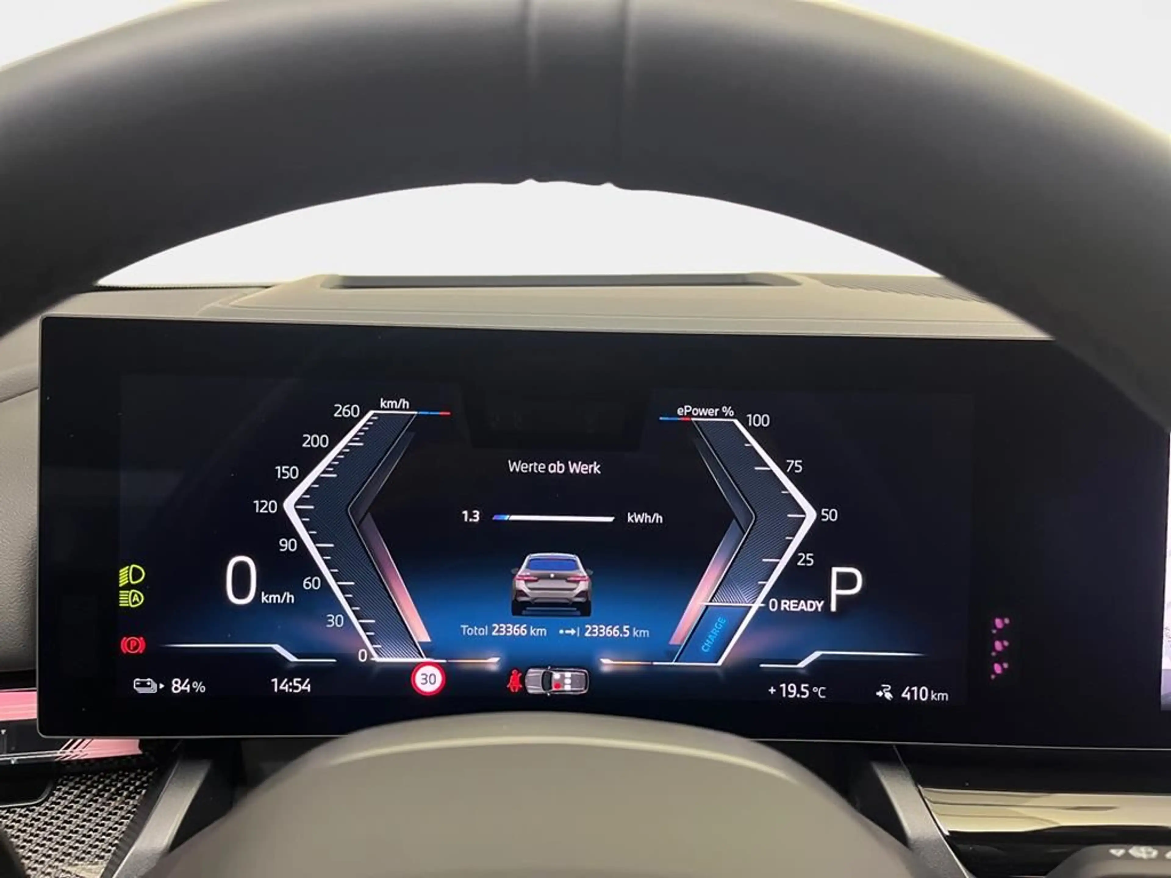 BMW i5 M Sport Pro — photo 13