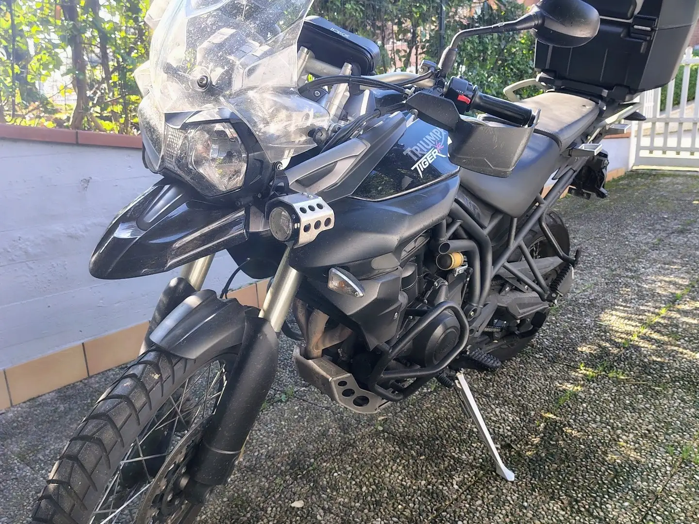 Triumph Tiger 800 XC Negro - 1
