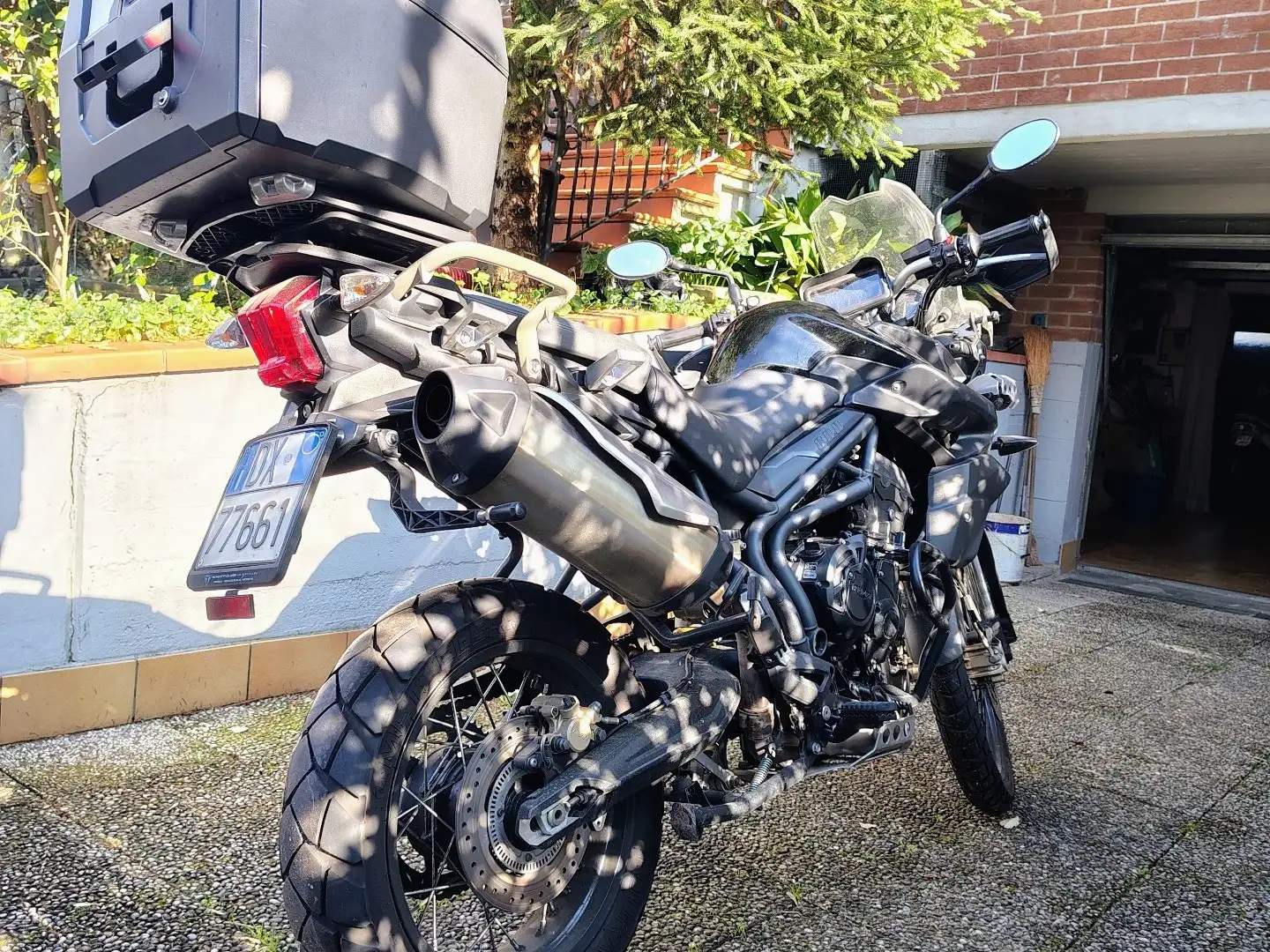 Triumph Tiger 800 XC Negro - 2