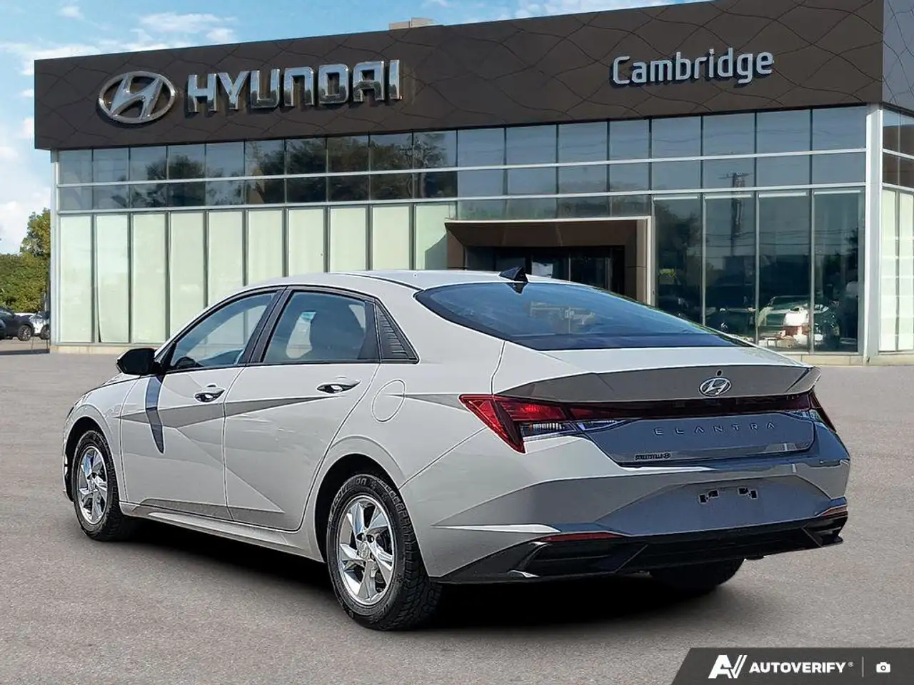 Hyundai ELANTRA снимка Hyundai ELANTRA