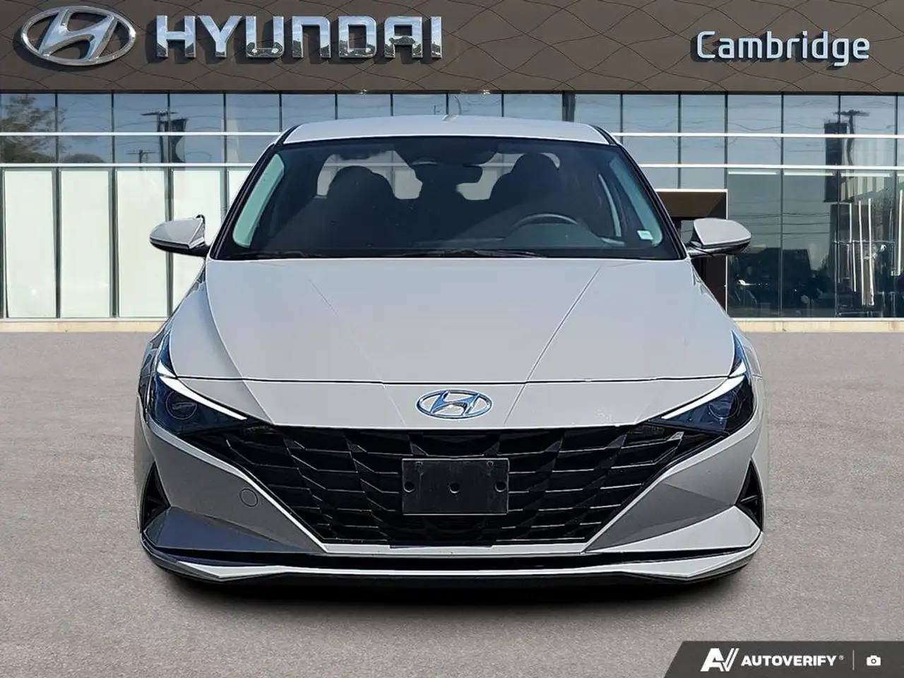 Hyundai ELANTRA снимка Hyundai ELANTRA