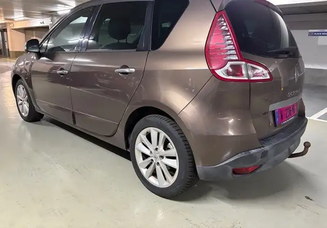 Renault Scenic view 3
