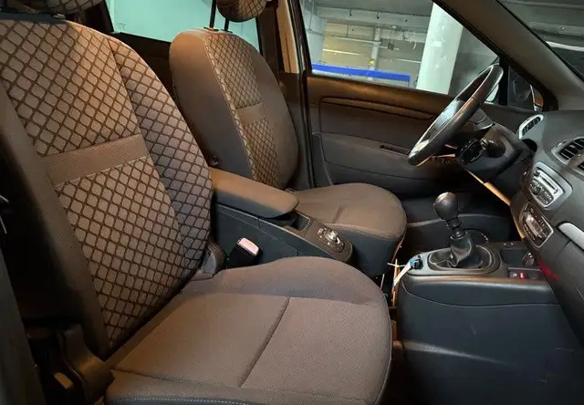 Renault Scenic view 5