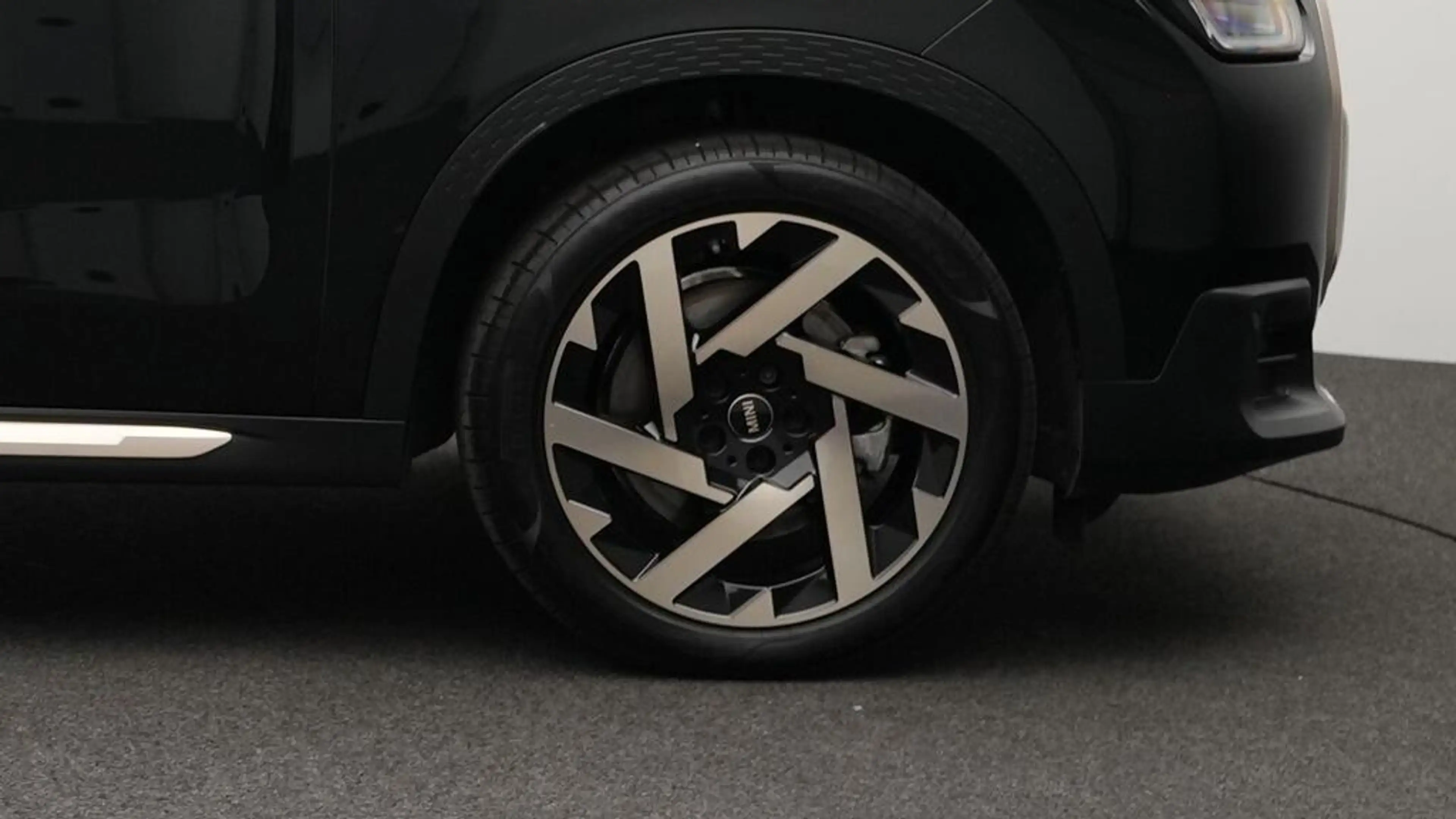 MINI Countryman S All4 Favoured Trim — photo 9