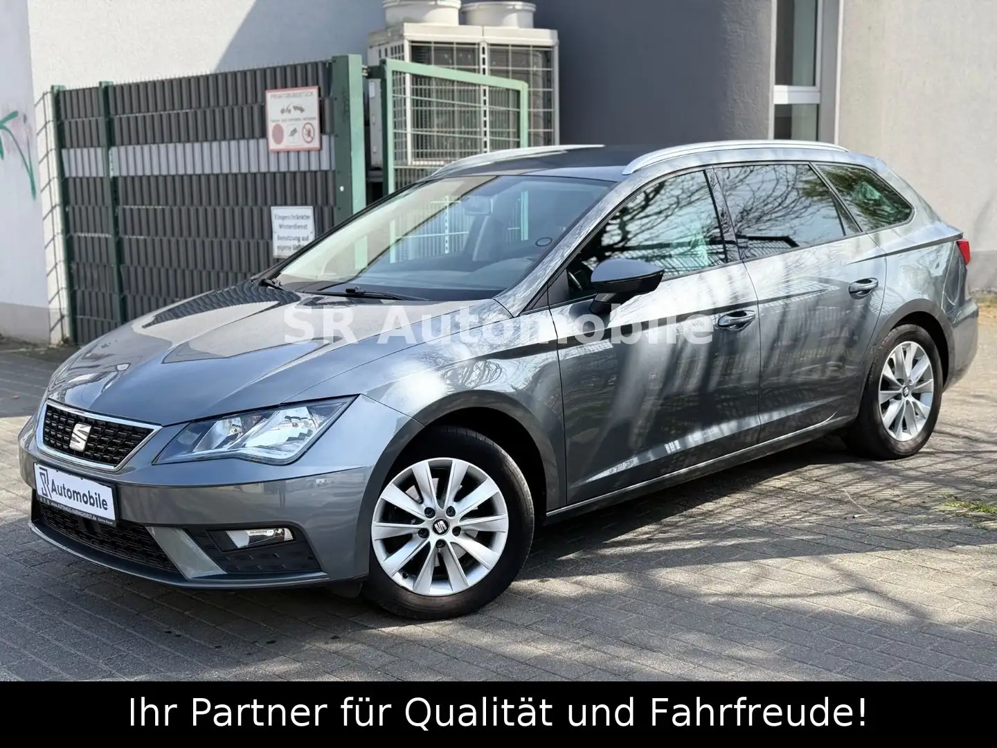 SEAT Leon 1.4 ST Style 2. HAND*ERDGAS*KLIMA*TEMPOMAT* Gris - 1
