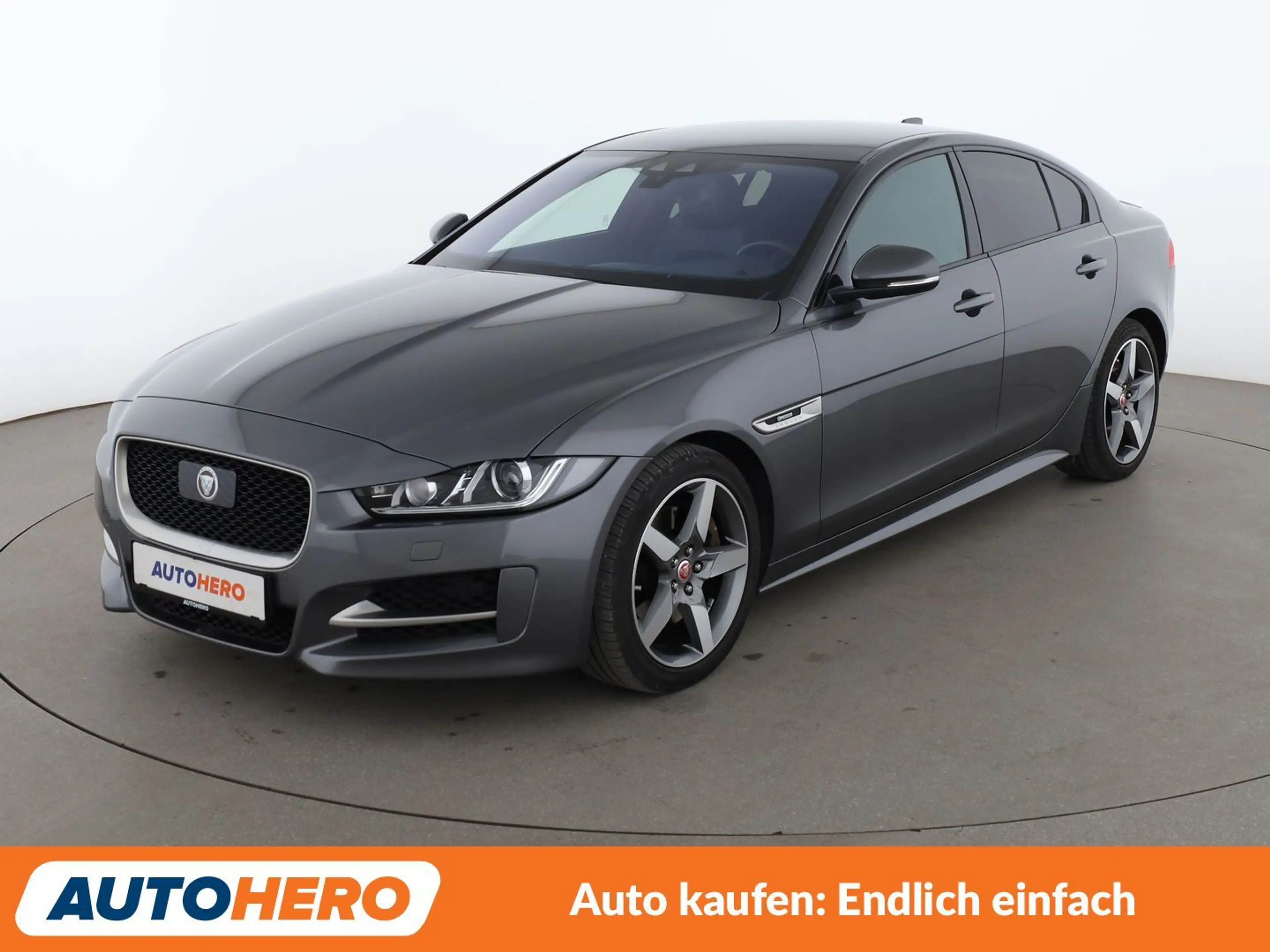 Jaguar XE 20t R-Sport Aut.*NAVI*TEMPO*PDC*SHZ*ALU*KLIMA*