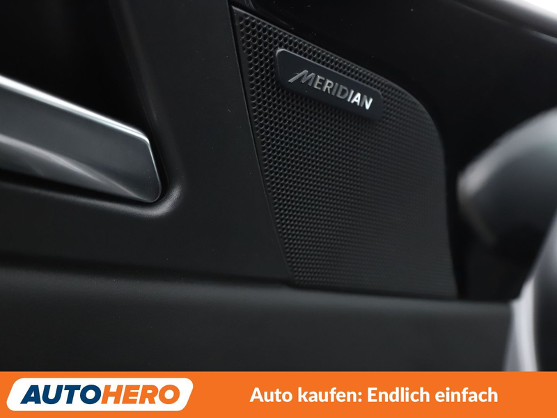 Jaguar XE 20t R-Sport Aut.*NAVI*TEMPO*PDC*SHZ*ALU*KLIMA* — photo 30