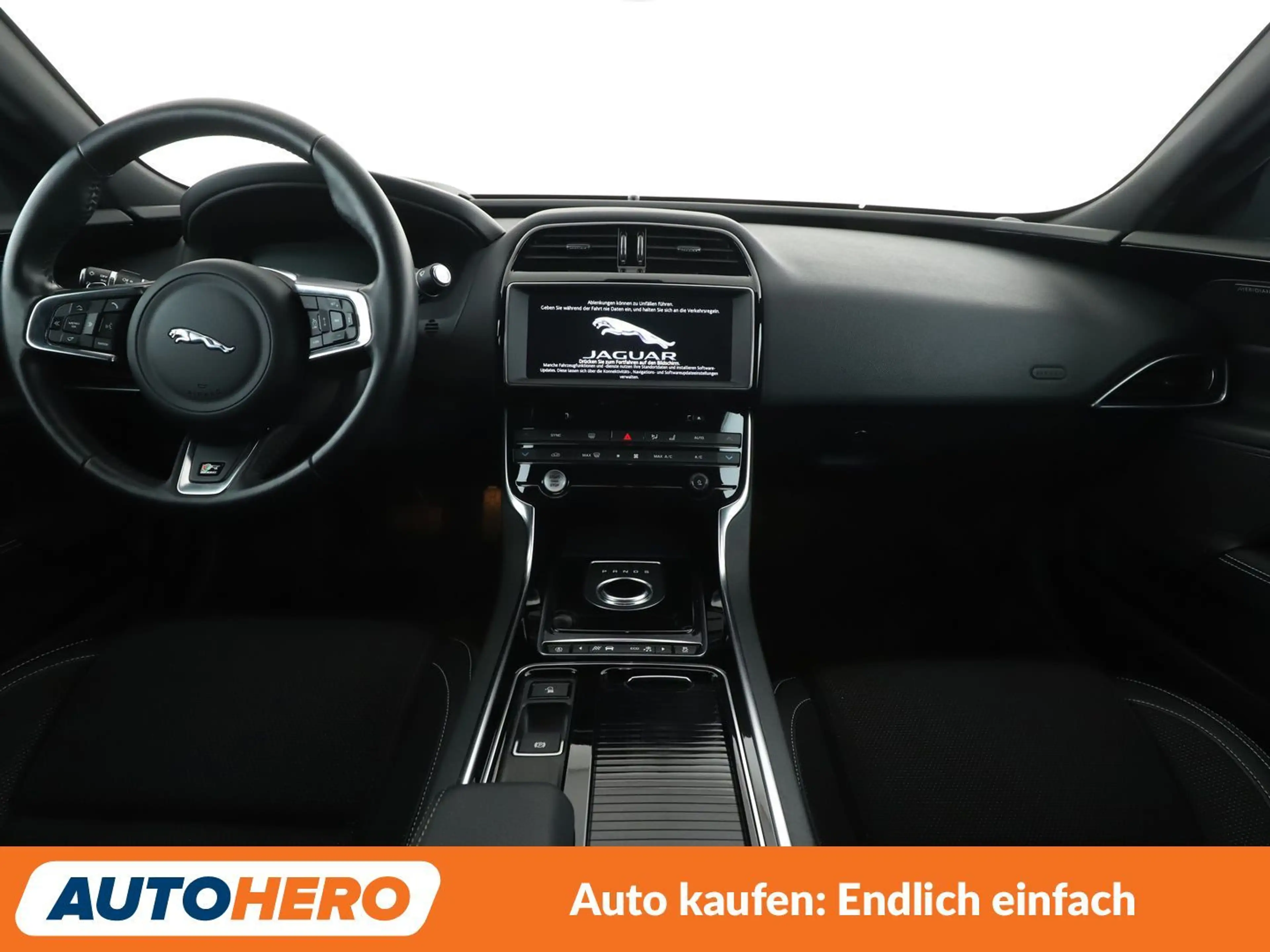 Jaguar XE 20t R-Sport Aut.*NAVI*TEMPO*PDC*SHZ*ALU*KLIMA* — photo 12