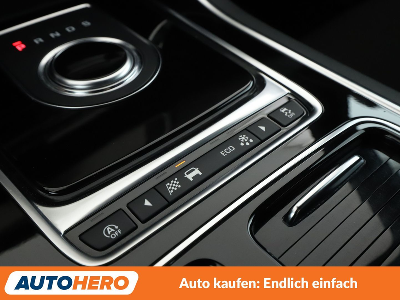 Jaguar XE 20t R-Sport Aut.*NAVI*TEMPO*PDC*SHZ*ALU*KLIMA* — photo 29