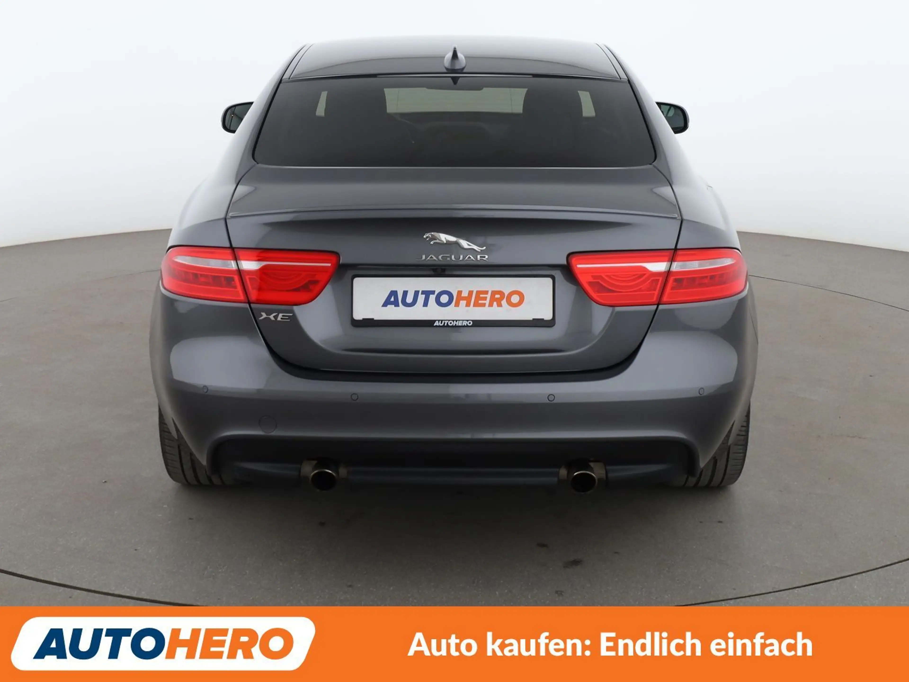 Jaguar XE 20t R-Sport Aut.*NAVI*TEMPO*PDC*SHZ*ALU*KLIMA* — photo 5