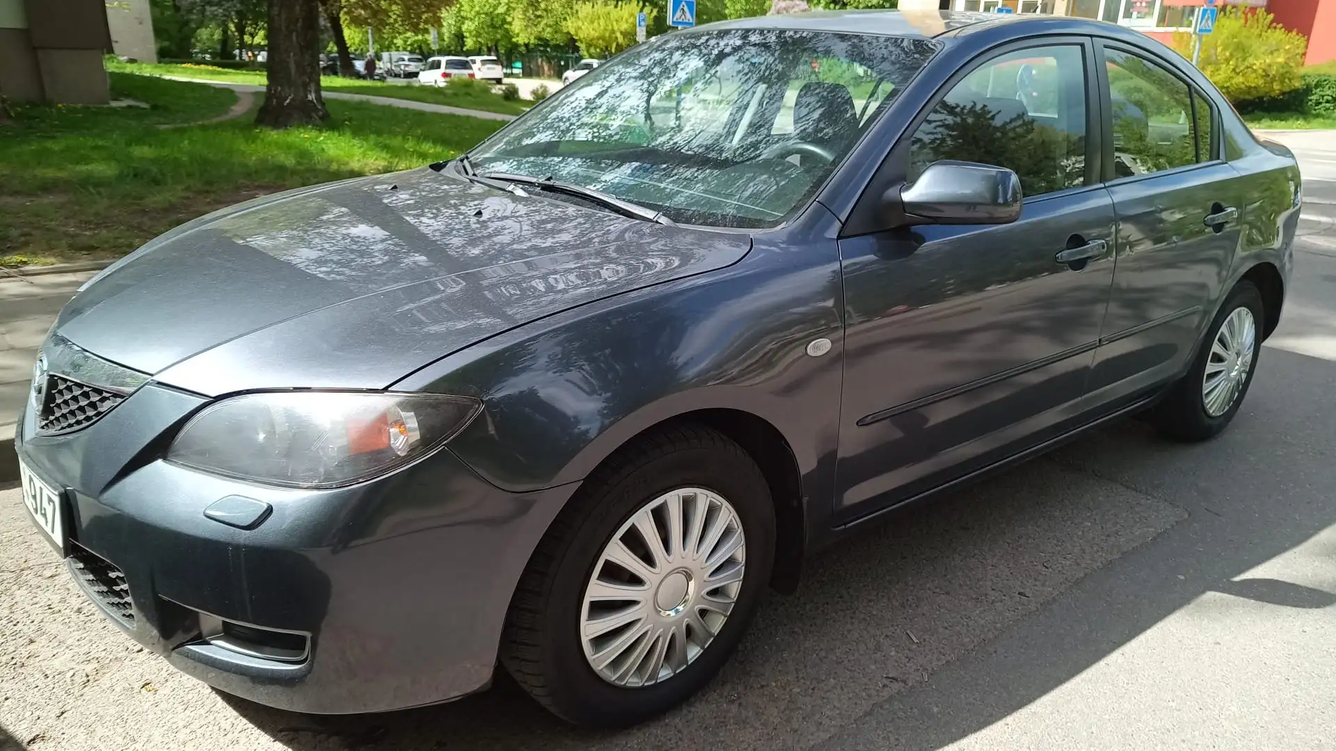 Mazda 3 1.6 Aut. Active Plus Grijs - 2