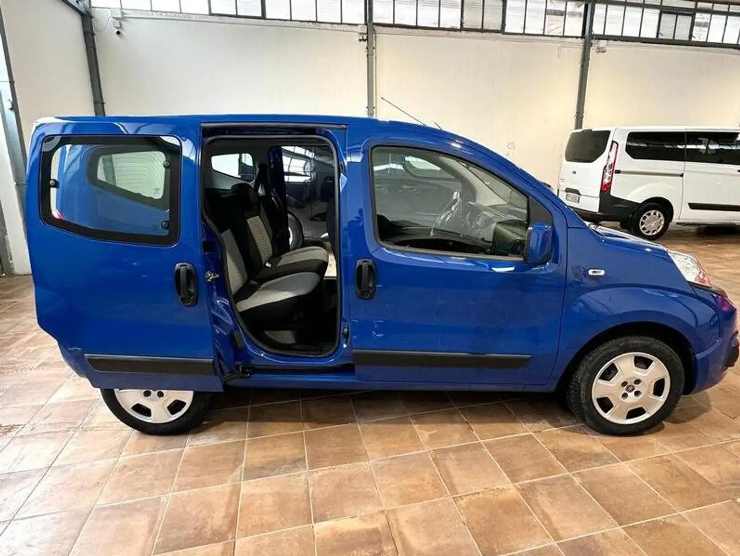 Fiat Qubo 1.3mjt 95cv 5 POSTI (N1) DOPPIA PORTA LATERALE Синій - 2
