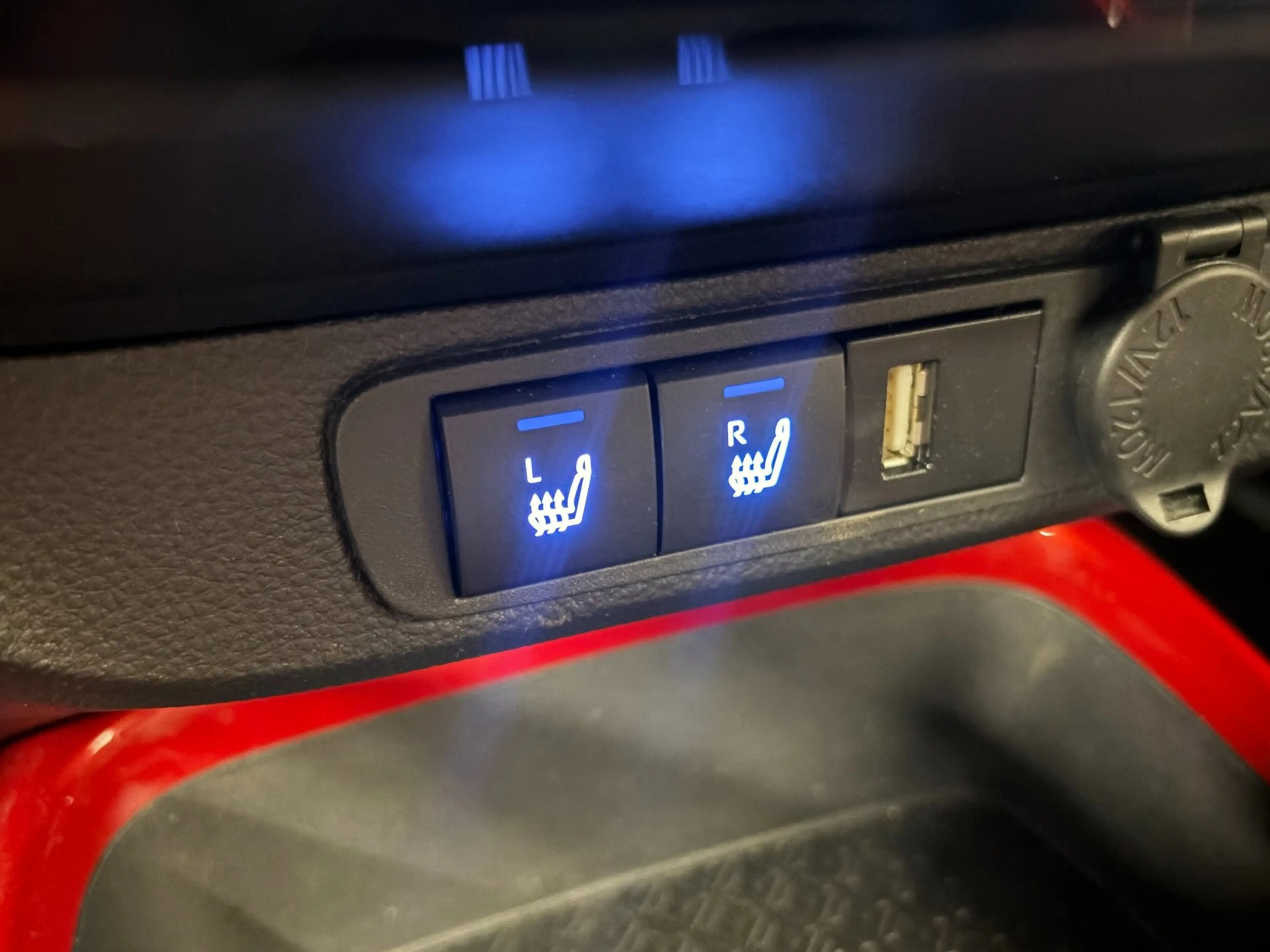Toyota Aygo X 1.0 VVT-i MT Pulse Clima / Camera / Keyless / Stoe — photo 15