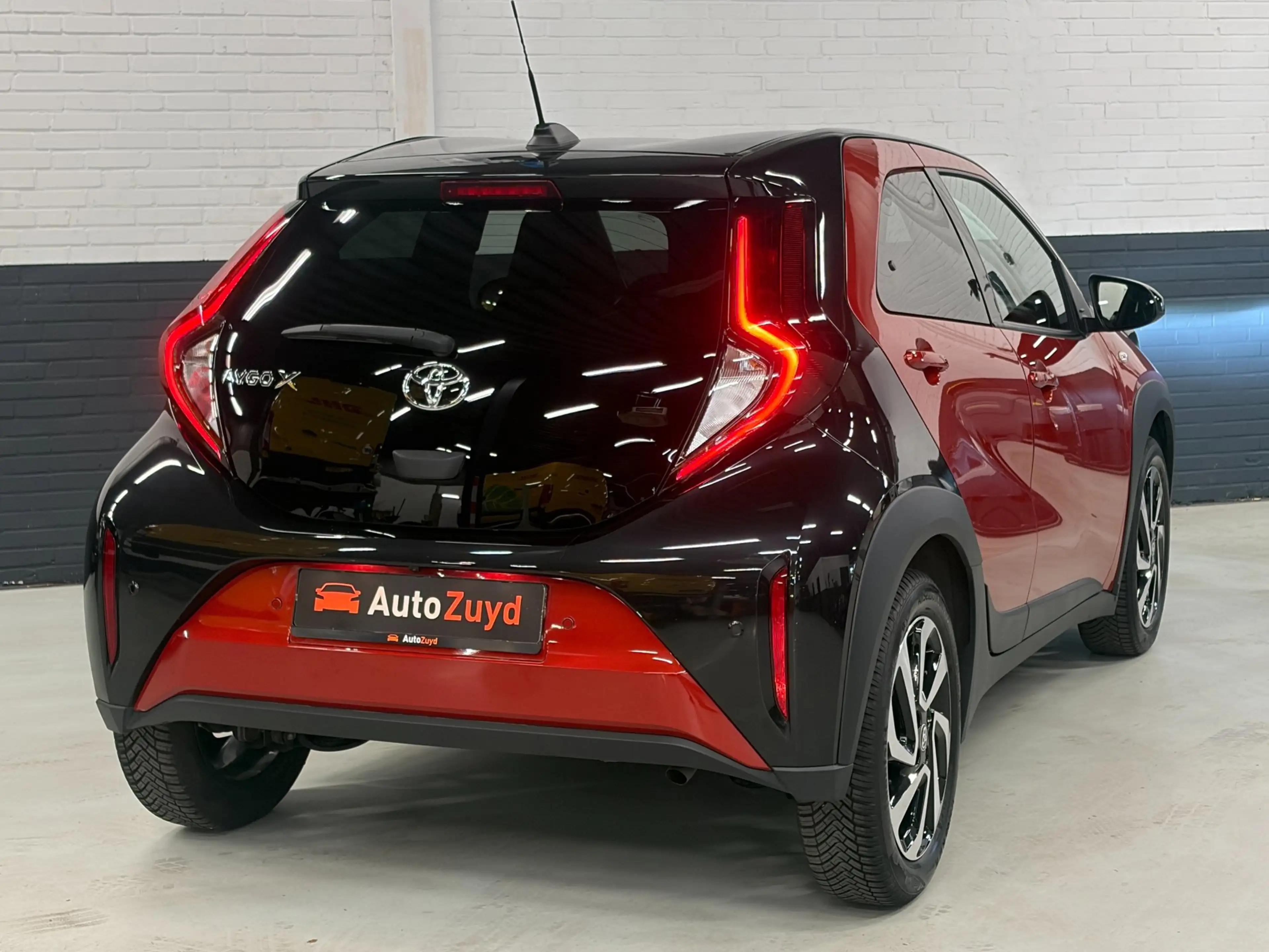 Toyota Aygo X 1.0 VVT-i MT Pulse Clima / Camera / Keyless / Stoe — photo 5