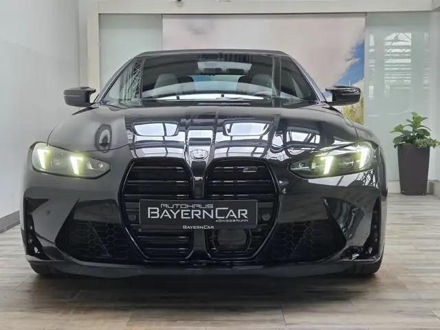 BMW M4 view 8