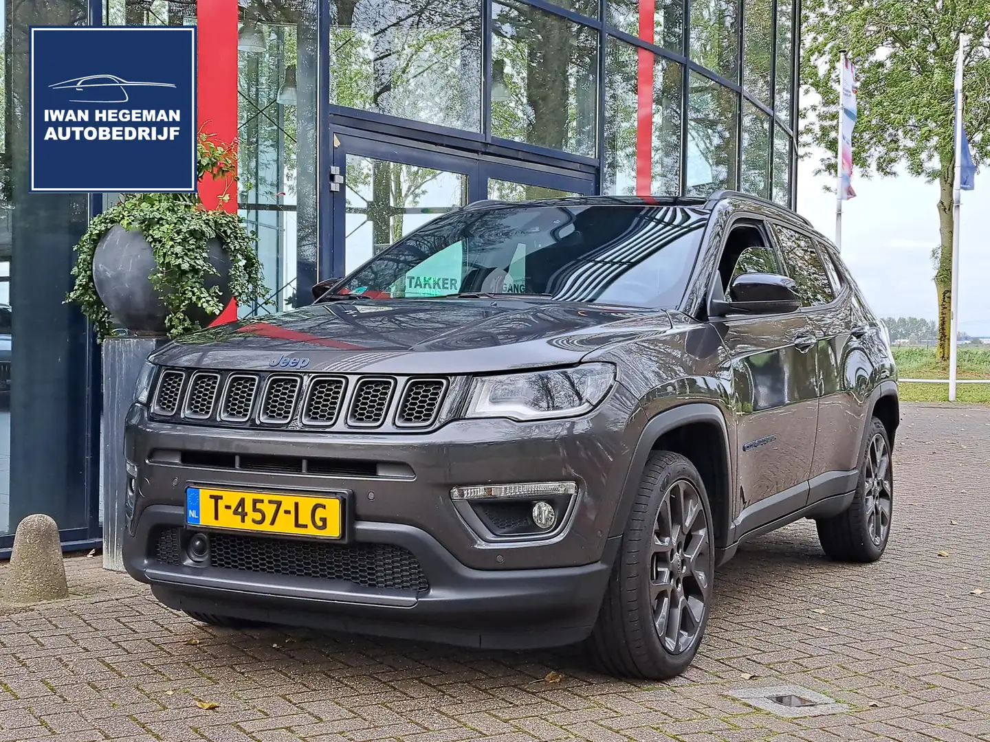 Jeep Compass 4xe PHEV 241PK Plug-in Hybrid Electric AUTOMAAT | Grijs - 1
