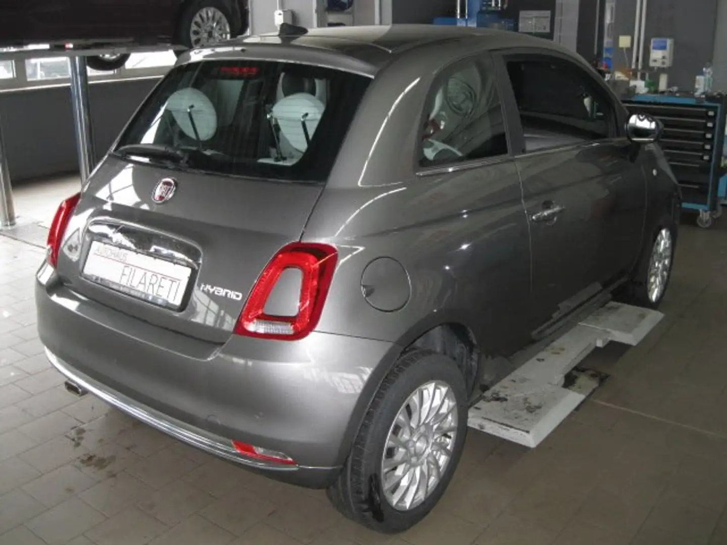 Fiat 500 DolceVita 1,0l HYBRID PANORAMA-KLIMA-ZV-PDC- Grau - 2