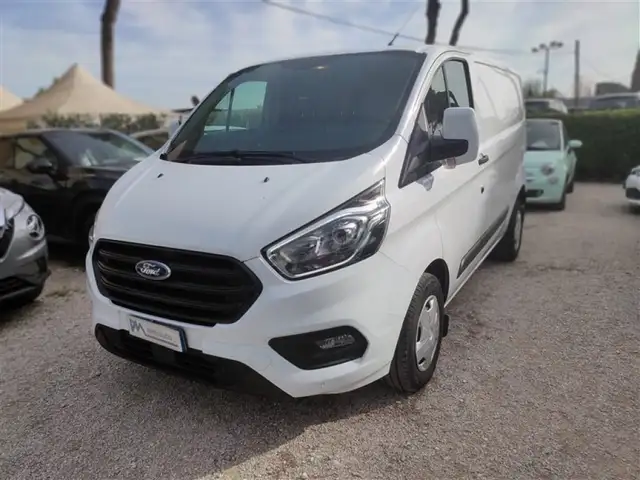Ford Transit Custom view 2