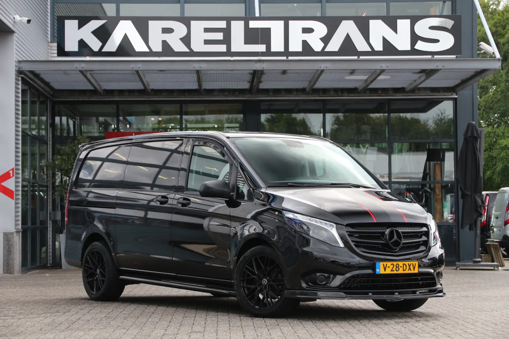 Mercedes-Benz Vito 190PK CDI | L2H1 | KAR-edition | Stoelverw. | Crui Zwart - 1