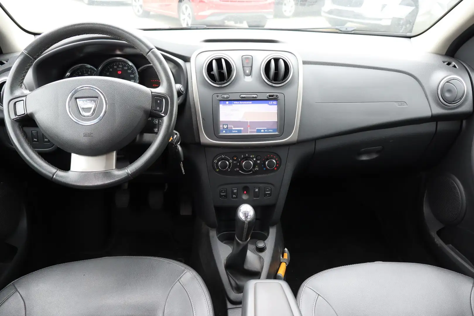 Dacia Logan MCV 0.9 TCe S&S Prestige Navigatie, Airco, Trekhaa Grey - 2