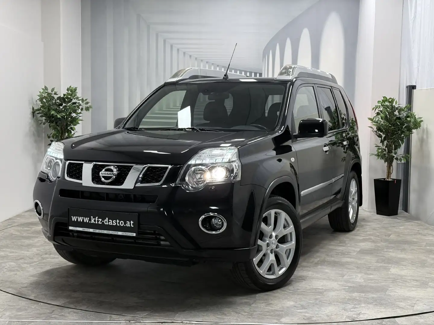 Nissan X-Trail ALLRAD ✅ PANORAMA ✅ AHK ✅ KAMERA ✅ Schwarz - 1