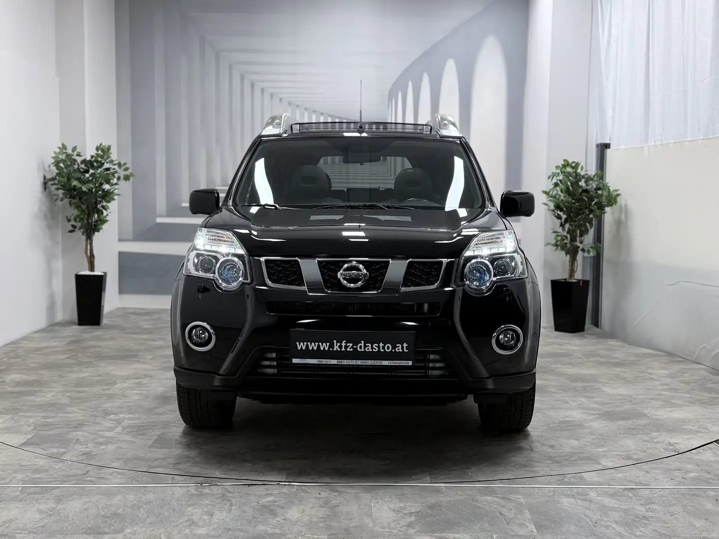 Nissan X-Trail ALLRAD ✅ PANORAMA ✅ AHK ✅ KAMERA ✅ Schwarz - 2