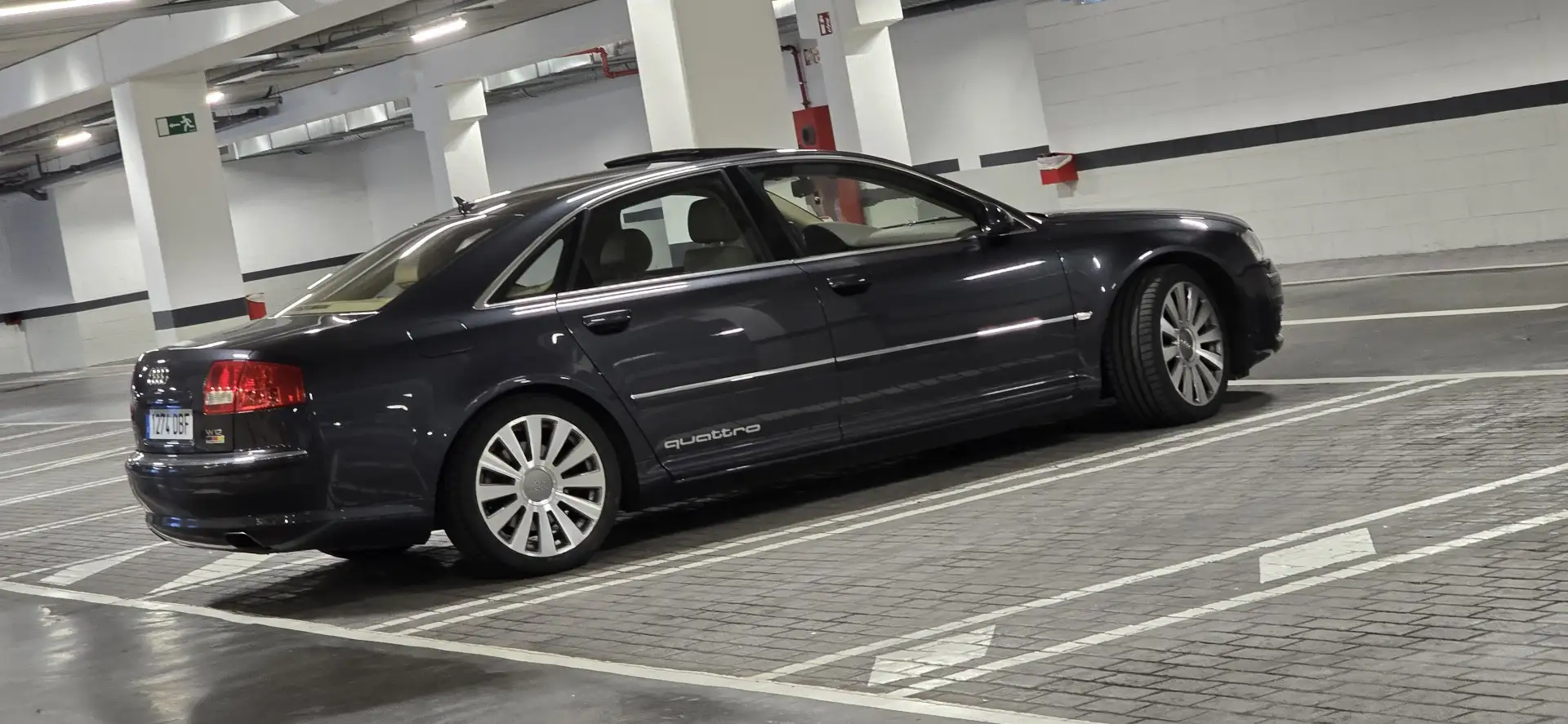 Audi A8 6.0 quattro Tiptronic - 1