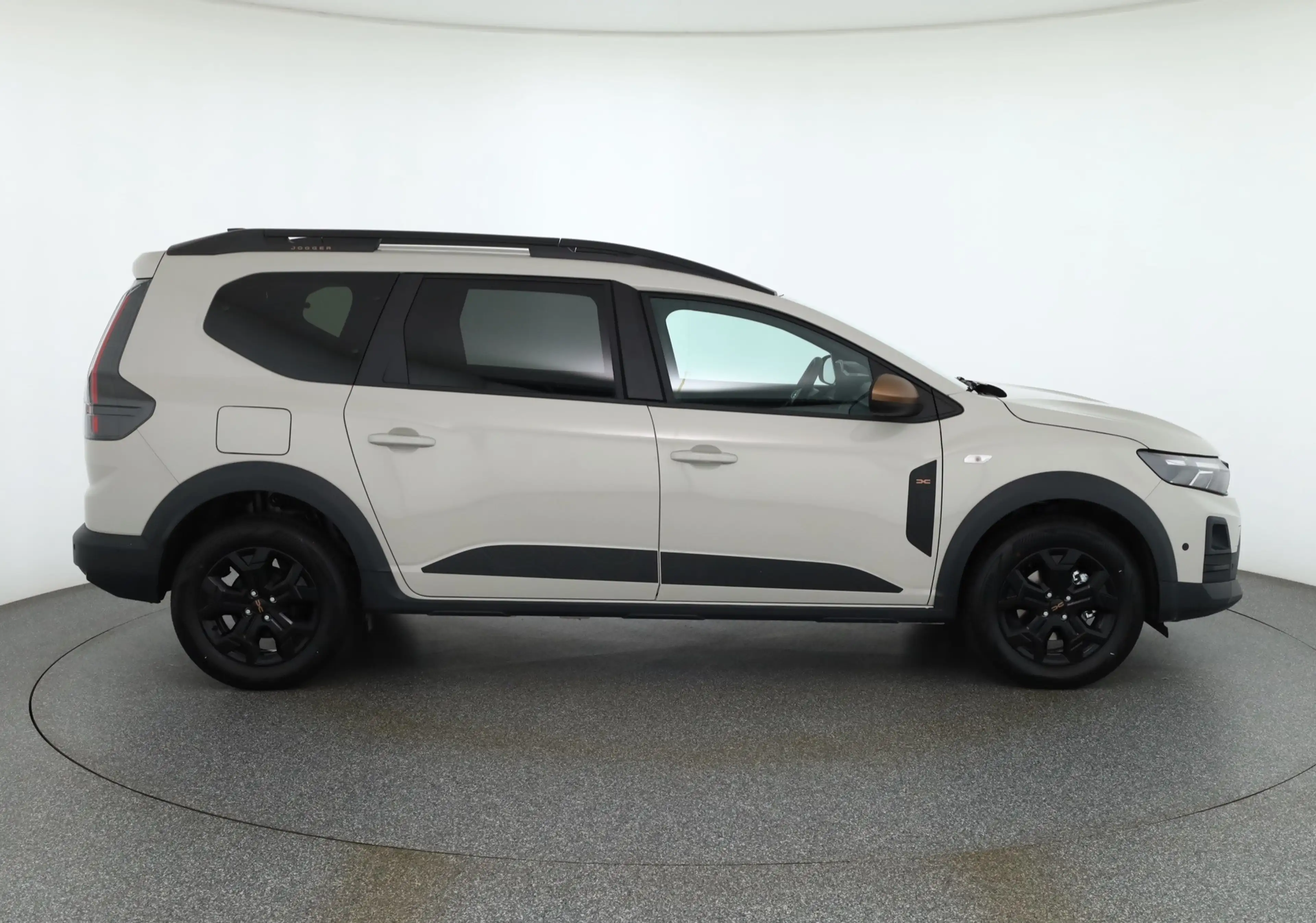 Dacia Jogger TCe 110 Extreme LED 7-Sitzer Kamera — photo 6