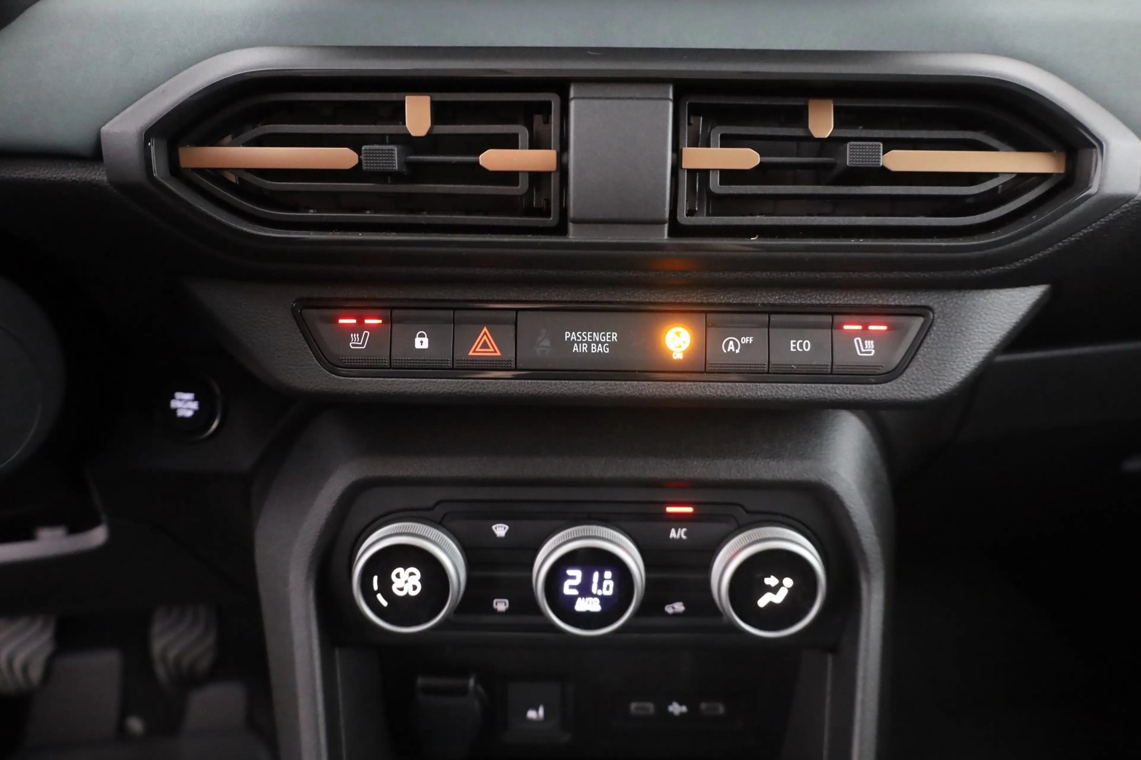 Dacia Jogger TCe 110 Extreme LED 7-Sitzer Kamera — photo 12