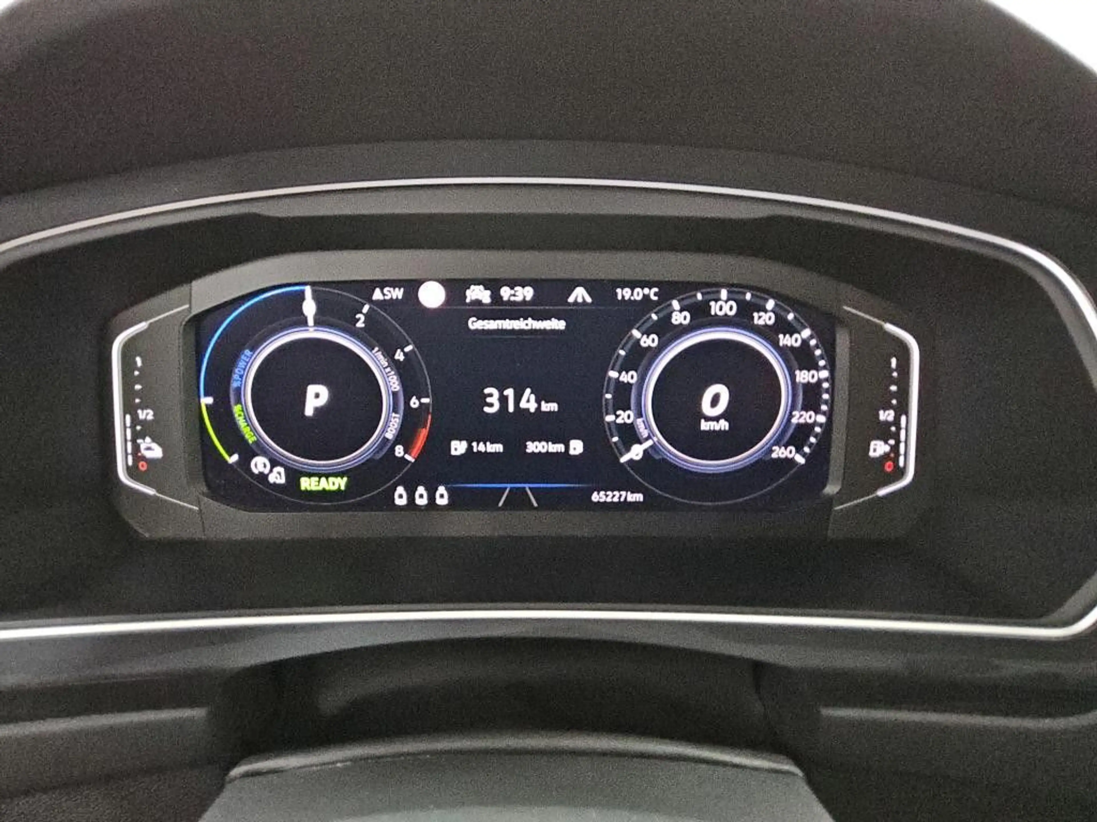 Volkswagen Tiguan R-Line eHybrid Black Style Pano Leder — photo 10