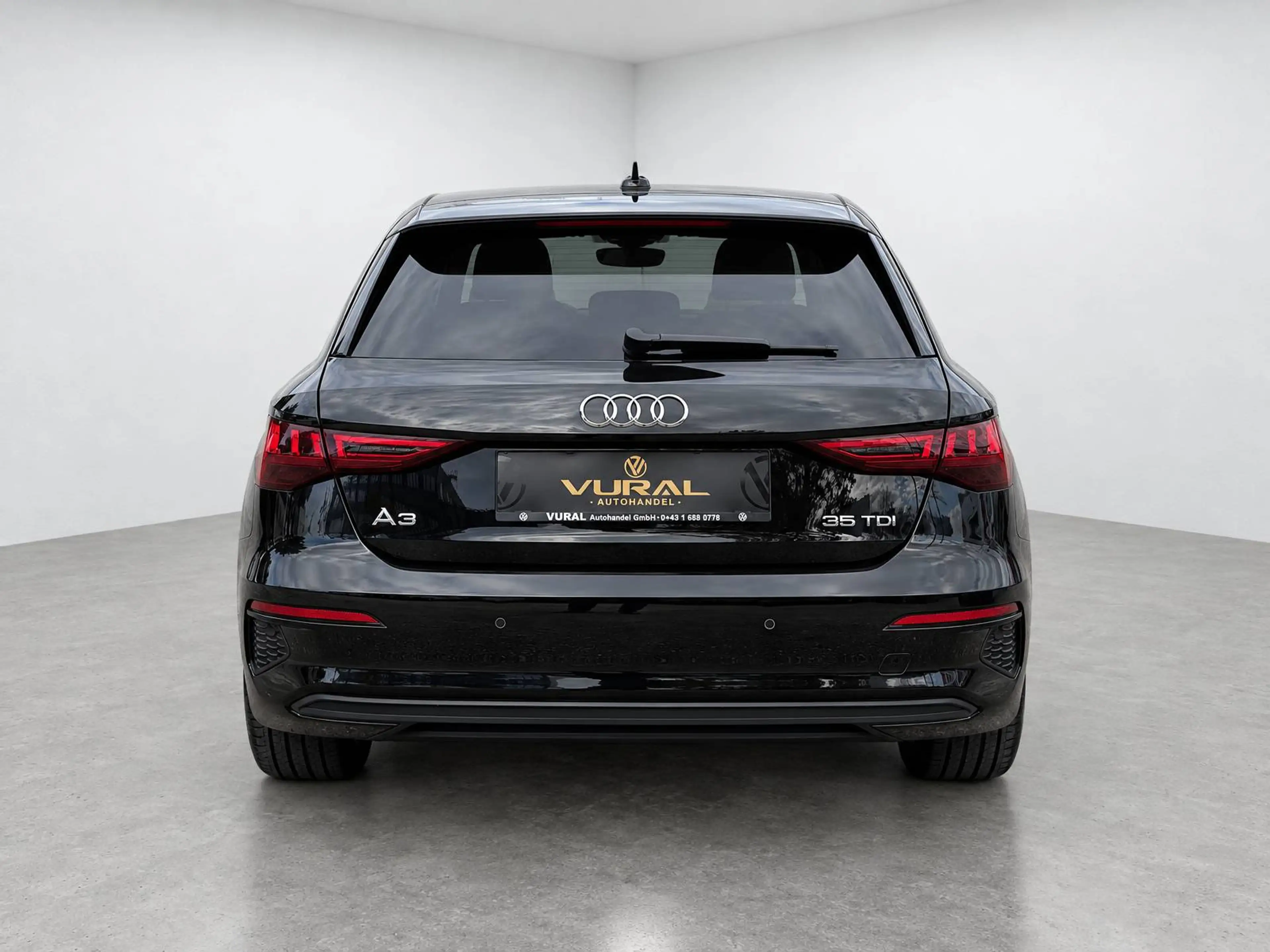 Audi A3 35 TDI S-tronic | Matrix LED | NAVI | ACC | 1.Besitzer | — photo 7