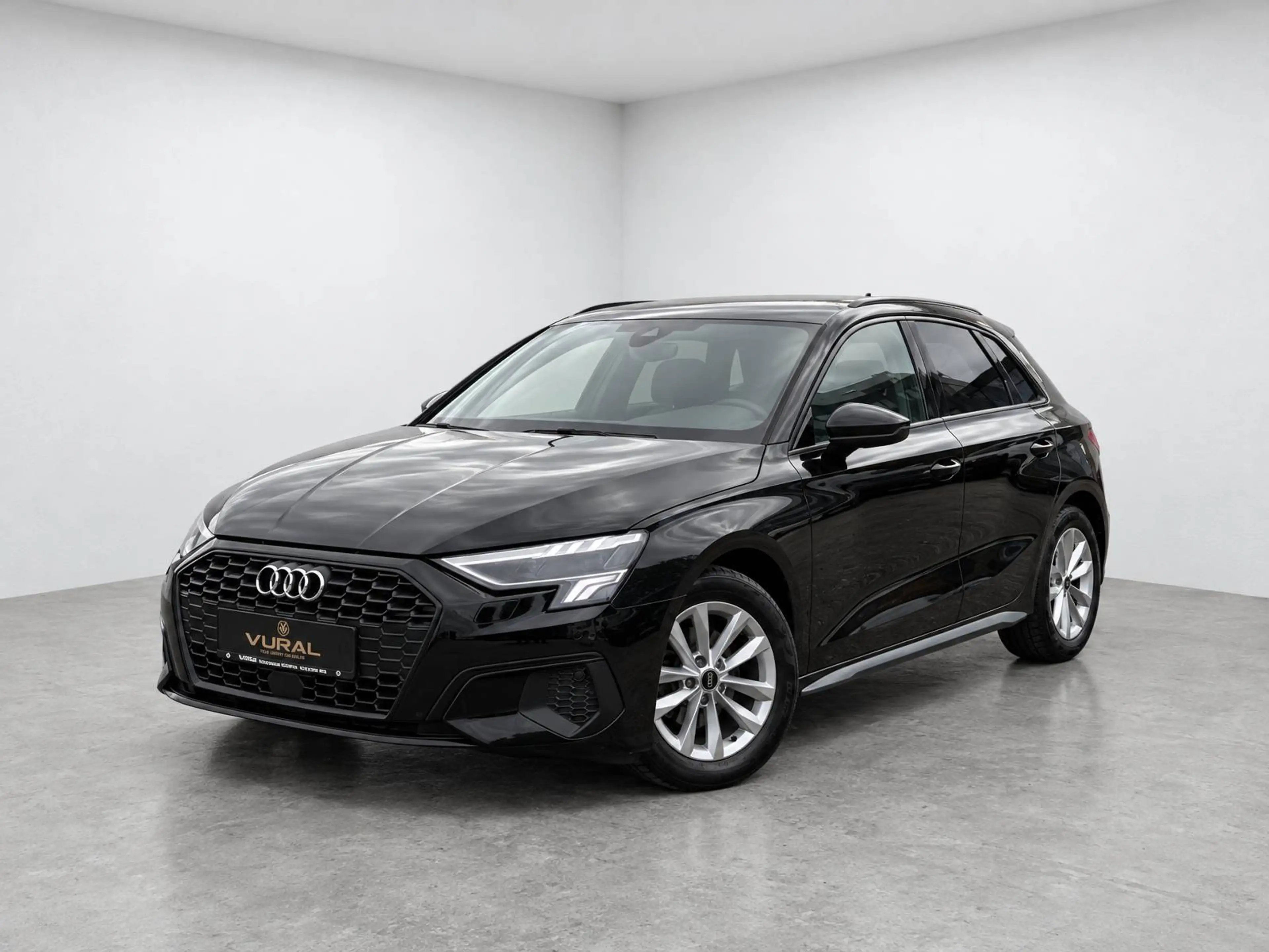 Audi A3 35 TDI S-tronic | Matrix LED | NAVI | ACC | 1.Besitzer | — photo 2