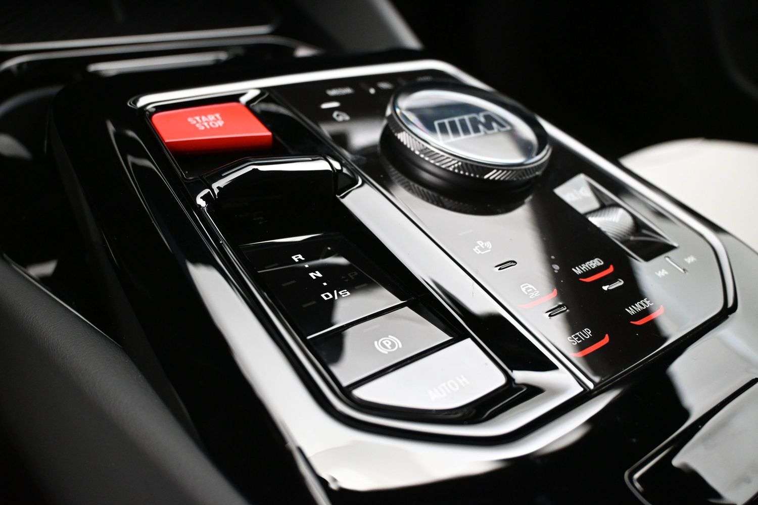 2025 BMW M5 TOURING ADVANCED DRIVER ASSISTANCE, PANORAMIC ROOF thumb 9