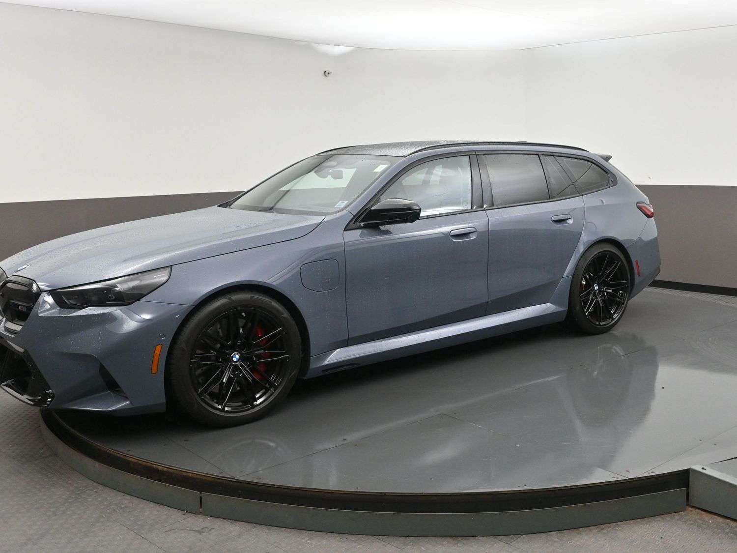 2025 BMW M5 TOURING ADVANCED DRIVER ASSISTANCE, PANORAMIC ROOF alt 4