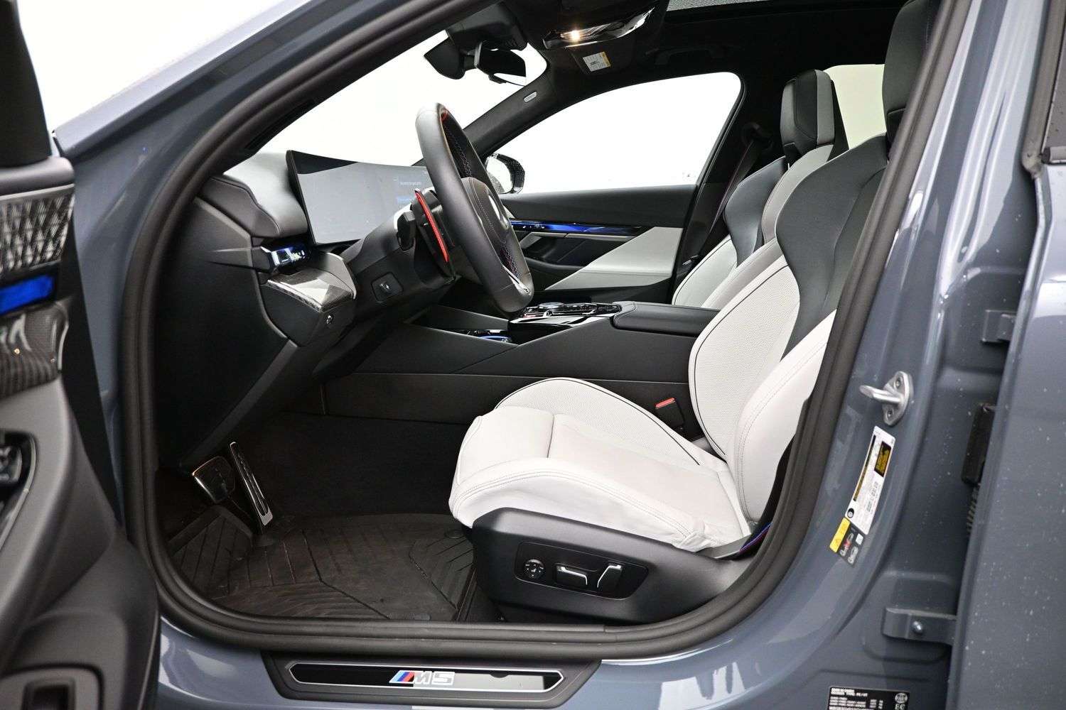2025 BMW M5 TOURING ADVANCED DRIVER ASSISTANCE, PANORAMIC ROOF thumb 22