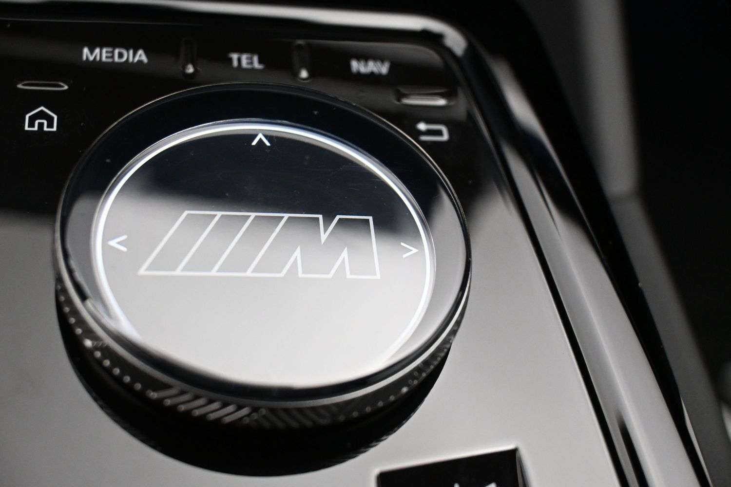 2025 BMW M5 TOURING ADVANCED DRIVER ASSISTANCE, PANORAMIC ROOF thumb 11