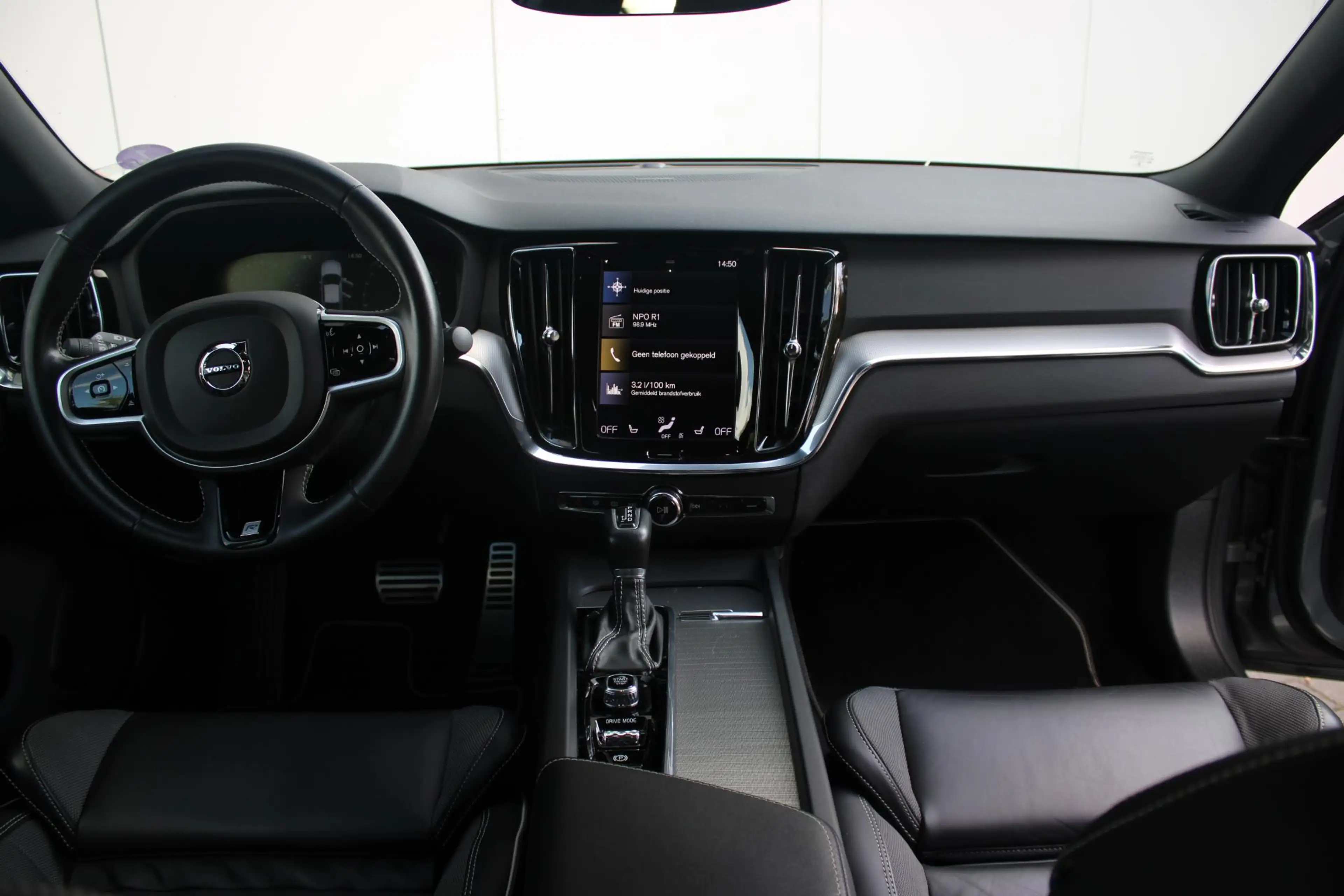 Volvo S60 T5 Intro Edition | Adaptive Cruise Control | BLIS — photo 3